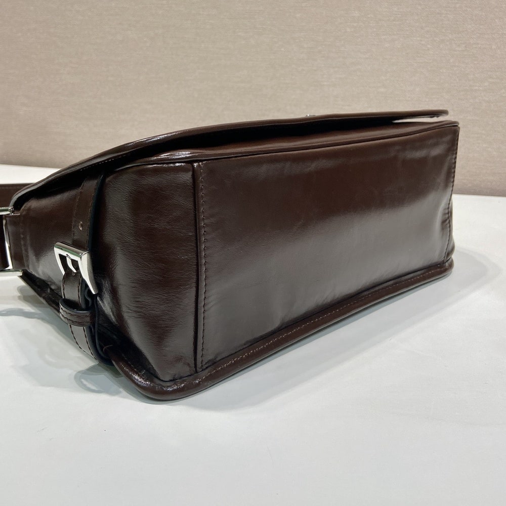 Pra*a Leather shoulder bag(HIGH-END GRADE)
