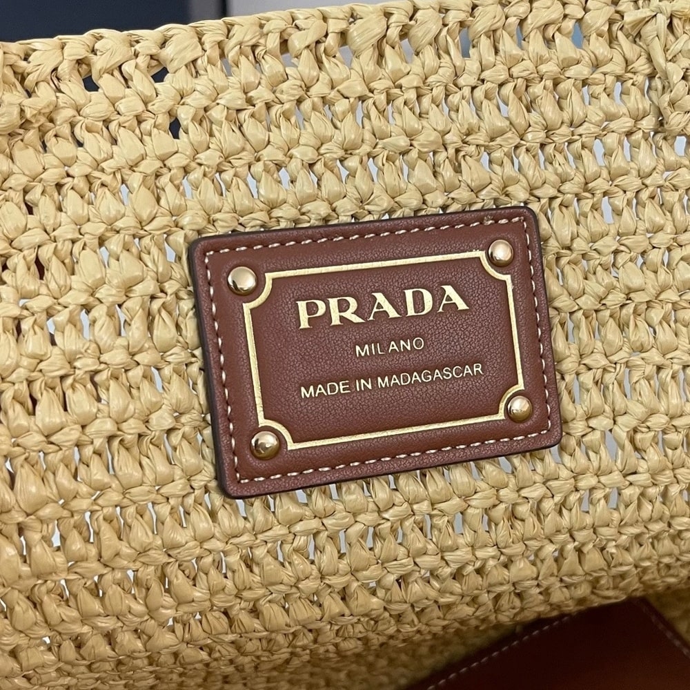 Pra*a Large crochet tote bag with leather details(HIGH-END GRADE)