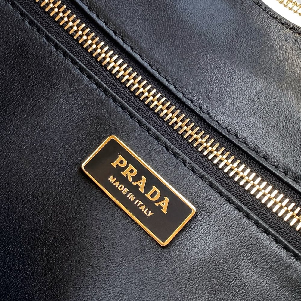 Pra*a Aimee large leather shoulder bag(HIGH-END GRADE)
