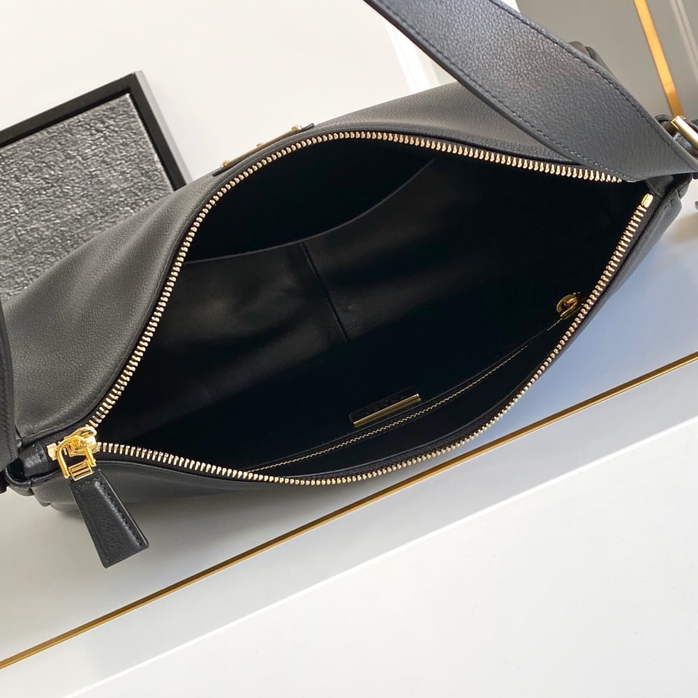 Pra*a Aimee large leather shoulder bag(HIGH-END GRADE)