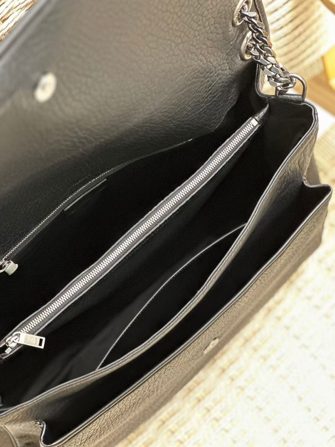 Y51 NIKI OVERSIZED in Grained Lambskin 47x34x16cm