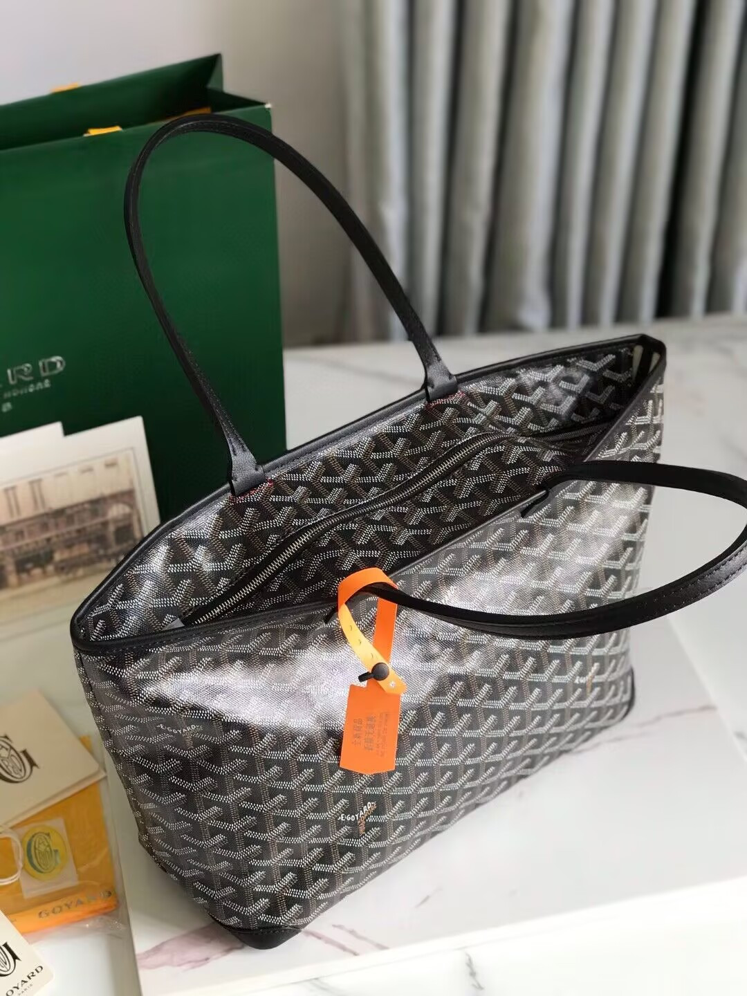 G09ard Artois Bag 25 x14 x30CM