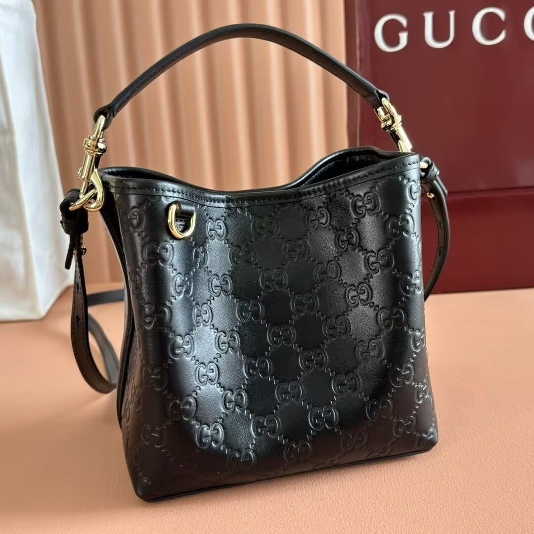 Gvc*1 GG Emblem Small Bucket Bag 19x18x11cm
