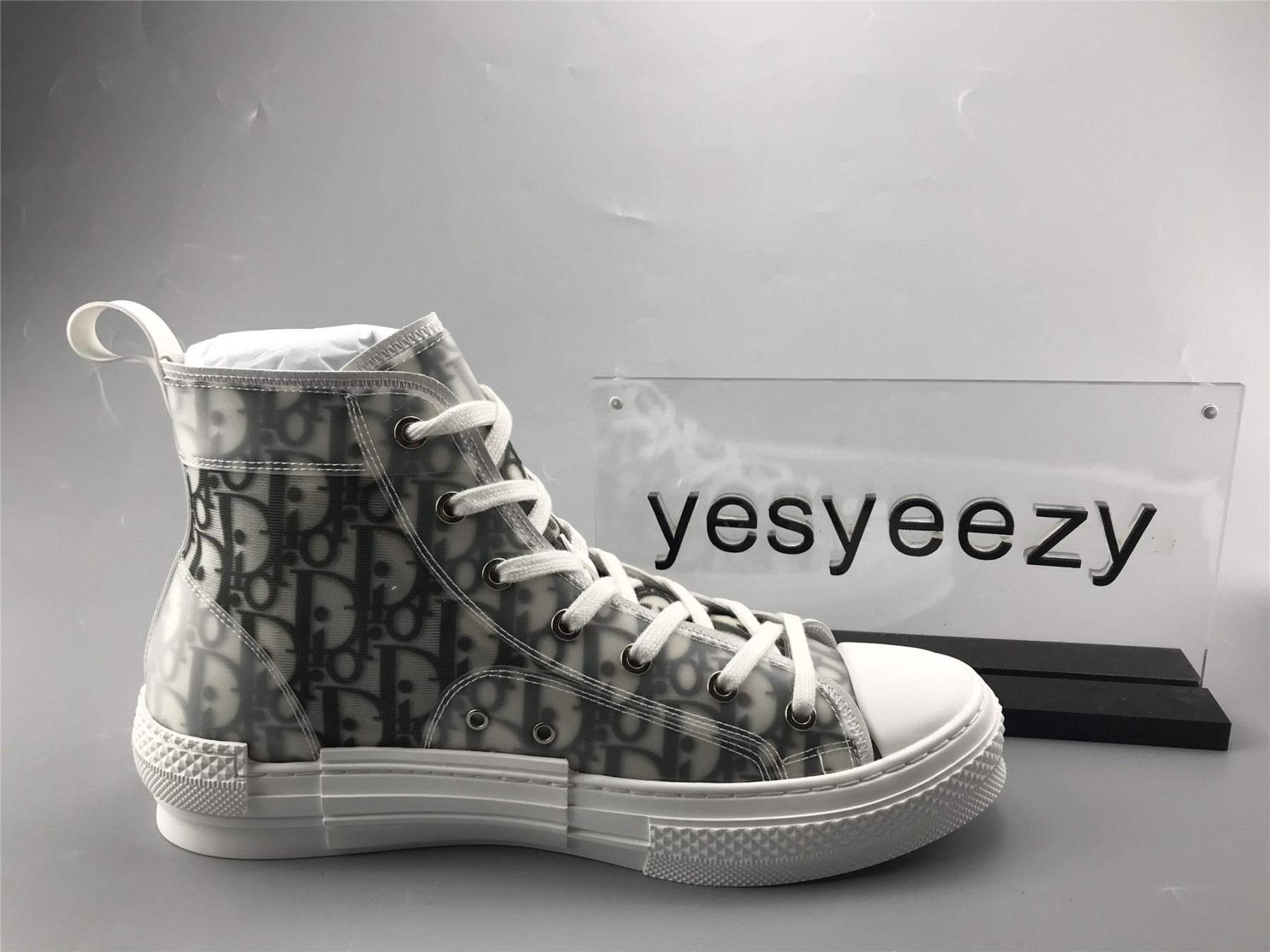 ua D10r b23 high top logo oblique
