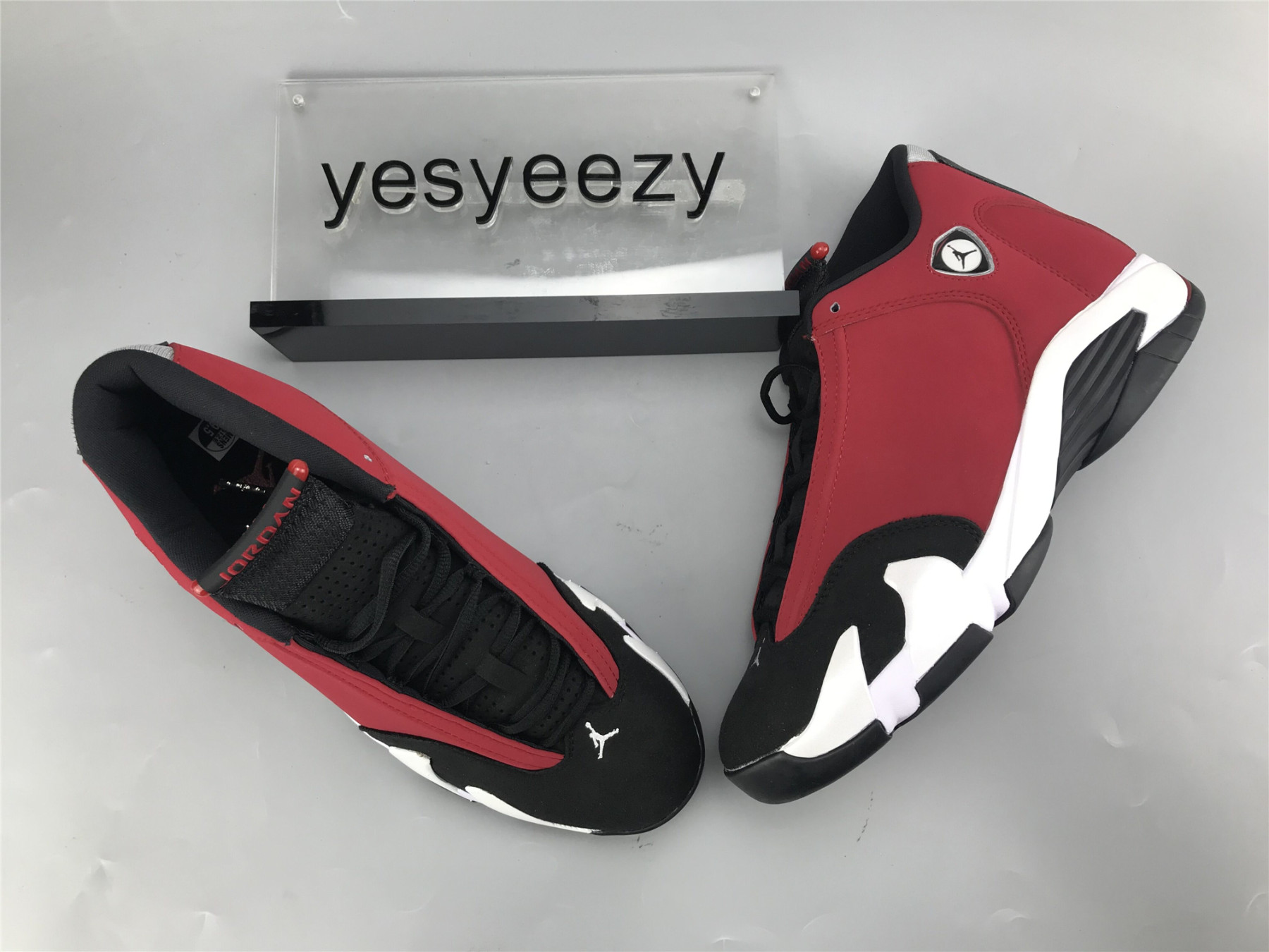 UA AIR JORDAN 14 RETRO 