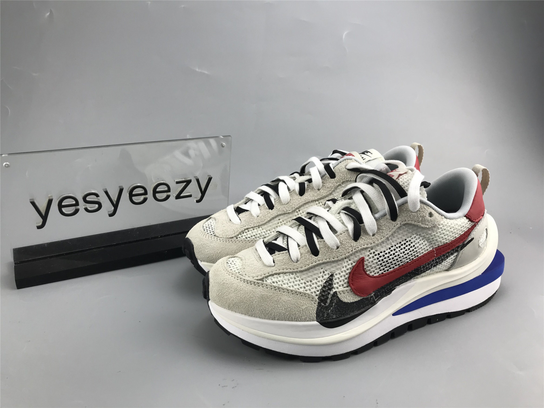 UA NIKE SACAI X VAPORWAFFLE 