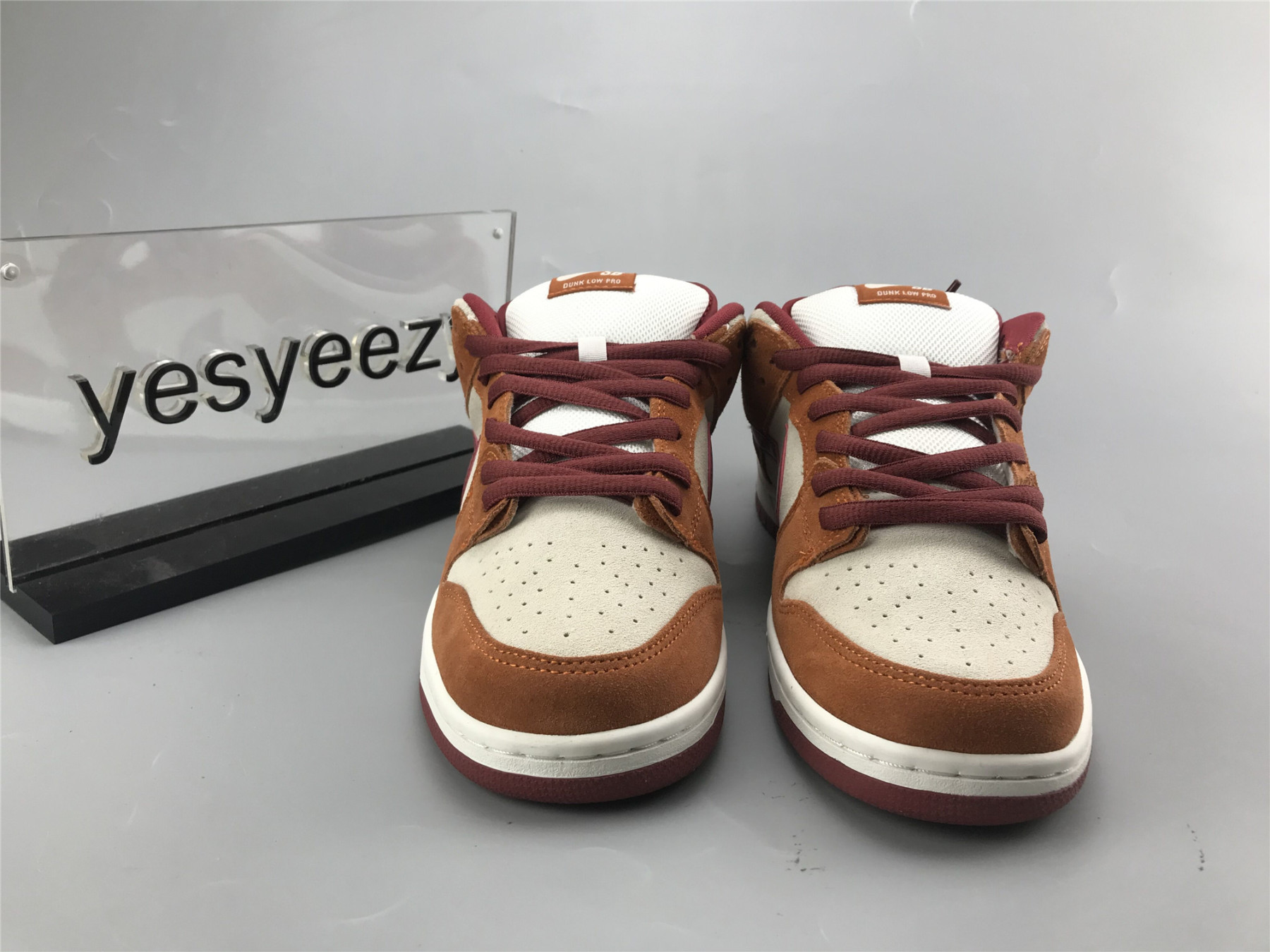 UA NIKE DUNK LOW PRO SB