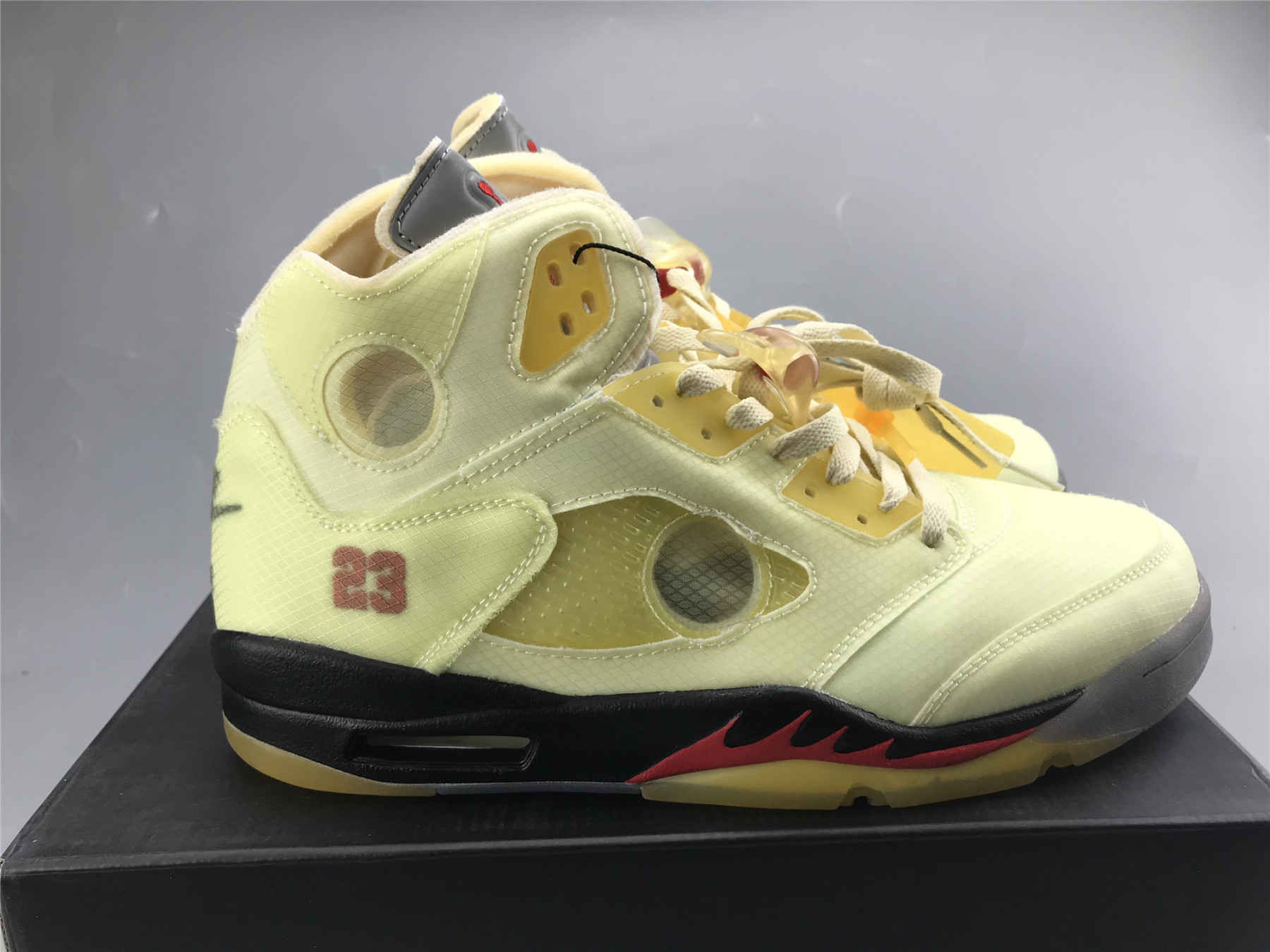 UA OFF-WHITE X AIR JORDAN 5 SP SAIL