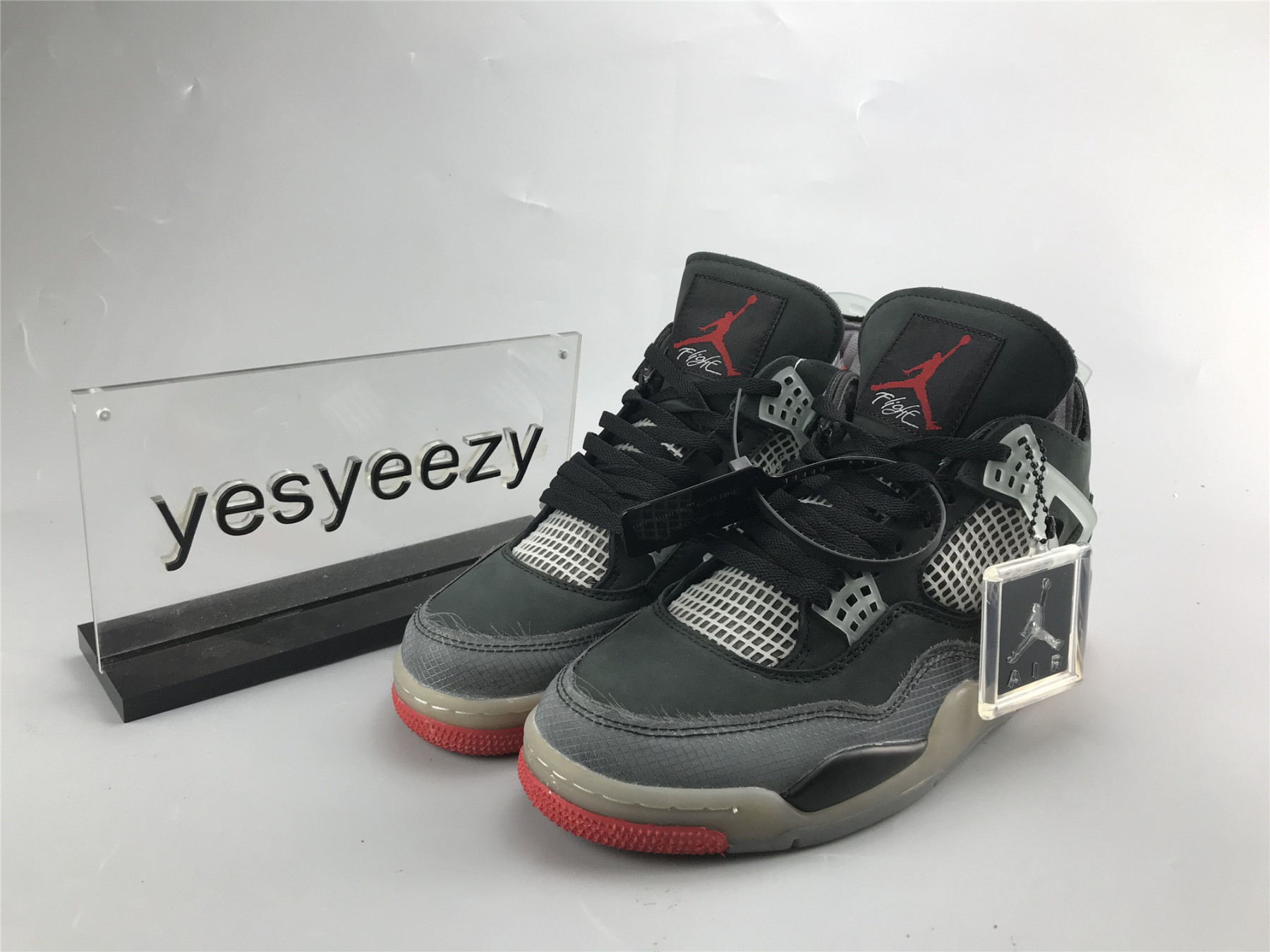 UA OFF-WHITE AIR JORDAN 4 BRED