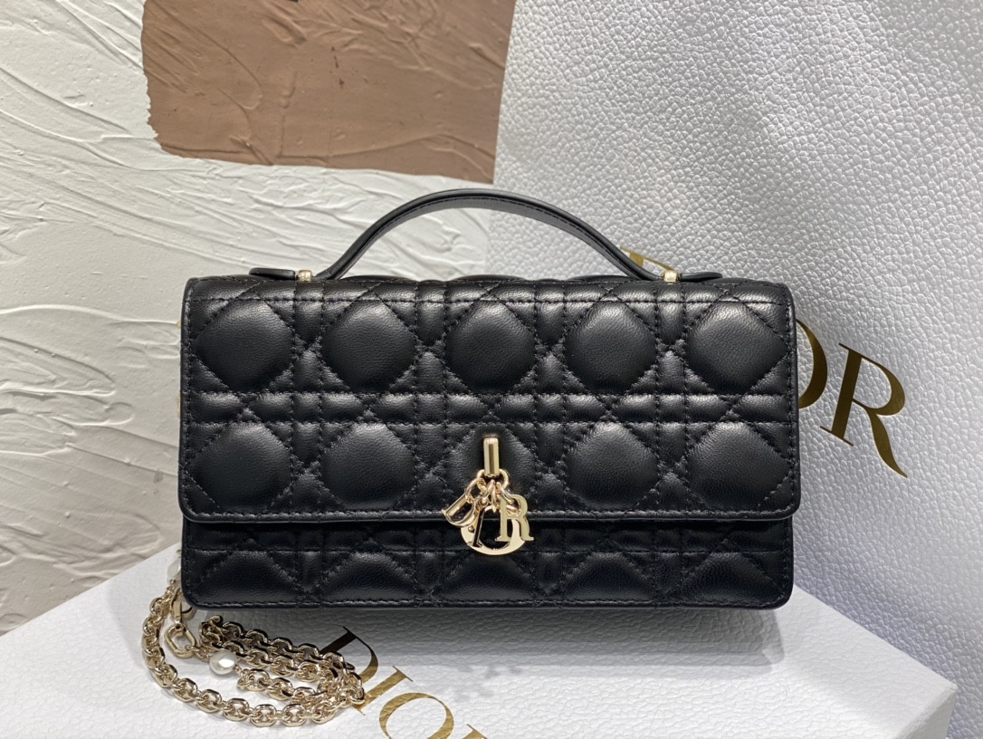 MISS D10r MINI BAG Black Cannage Lambskin S0980ONMJ_M900 21 x 11.5 x 4.5 cm