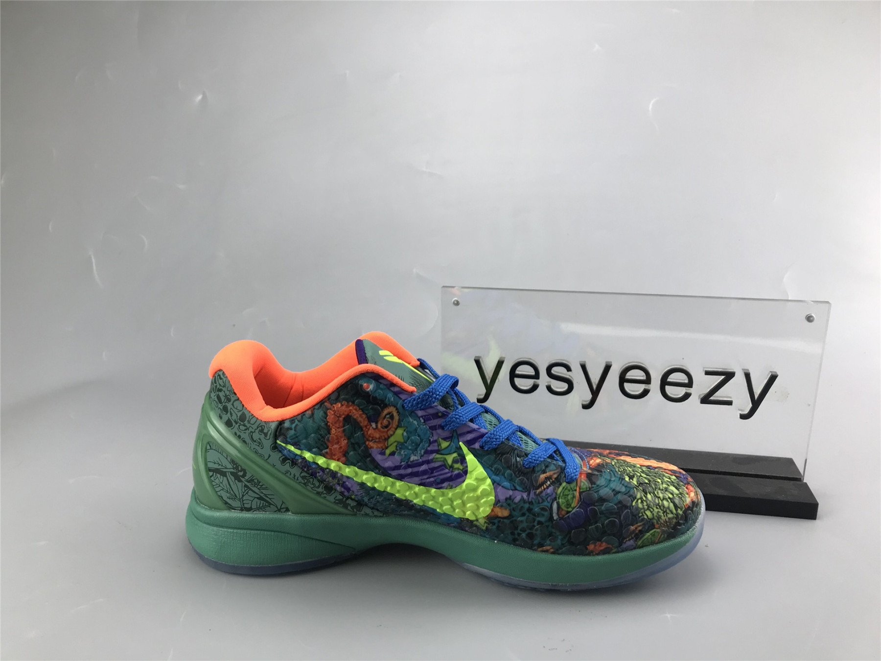 UA NIKE ZOOM KOBE 6 