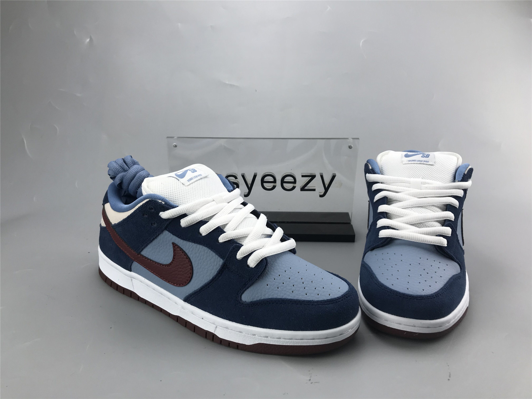 ua nike dunk low preM1vm sb