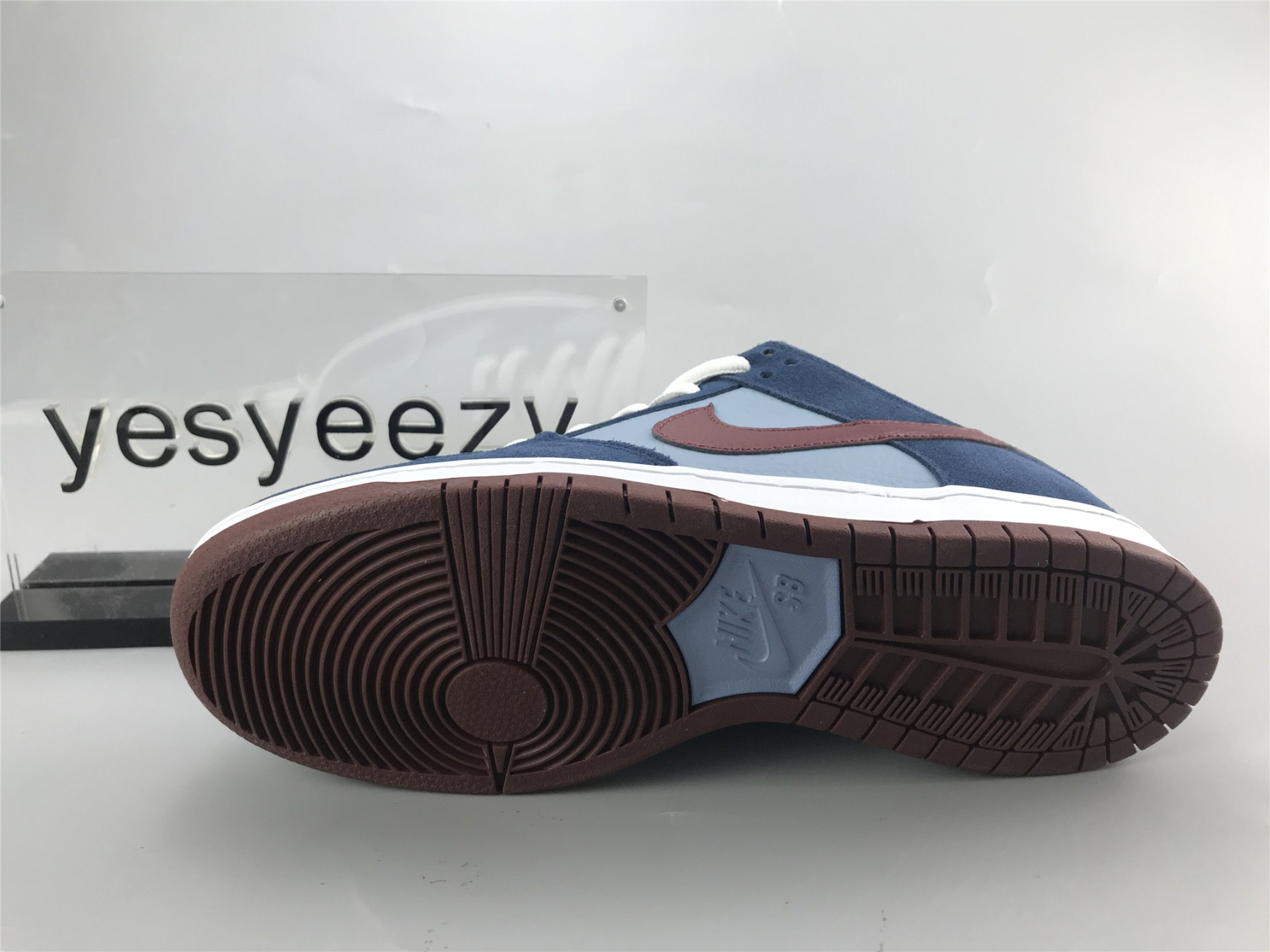 ua nike dunk low preM1vm sb