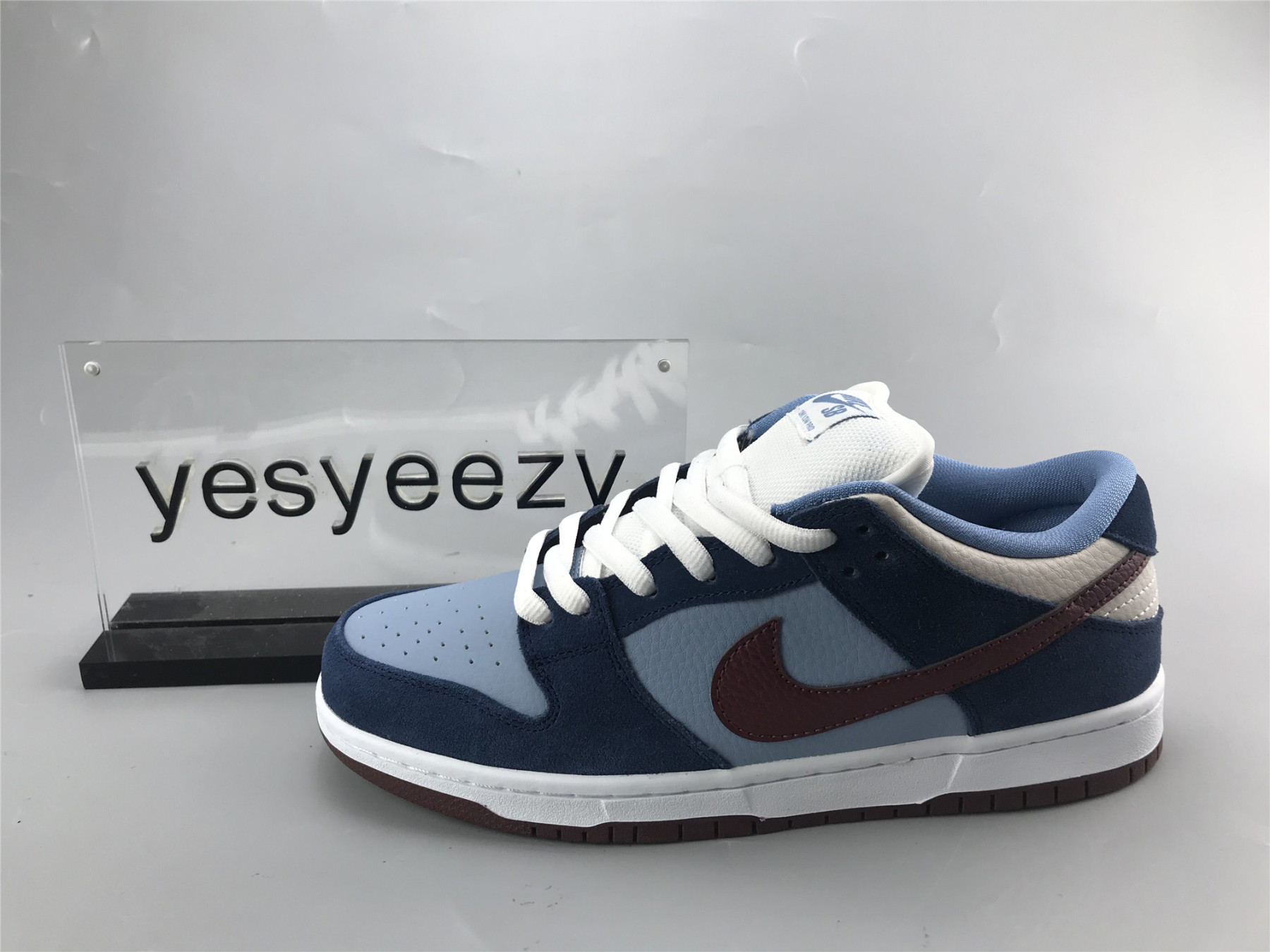 ua nike dunk low preM1vm sb