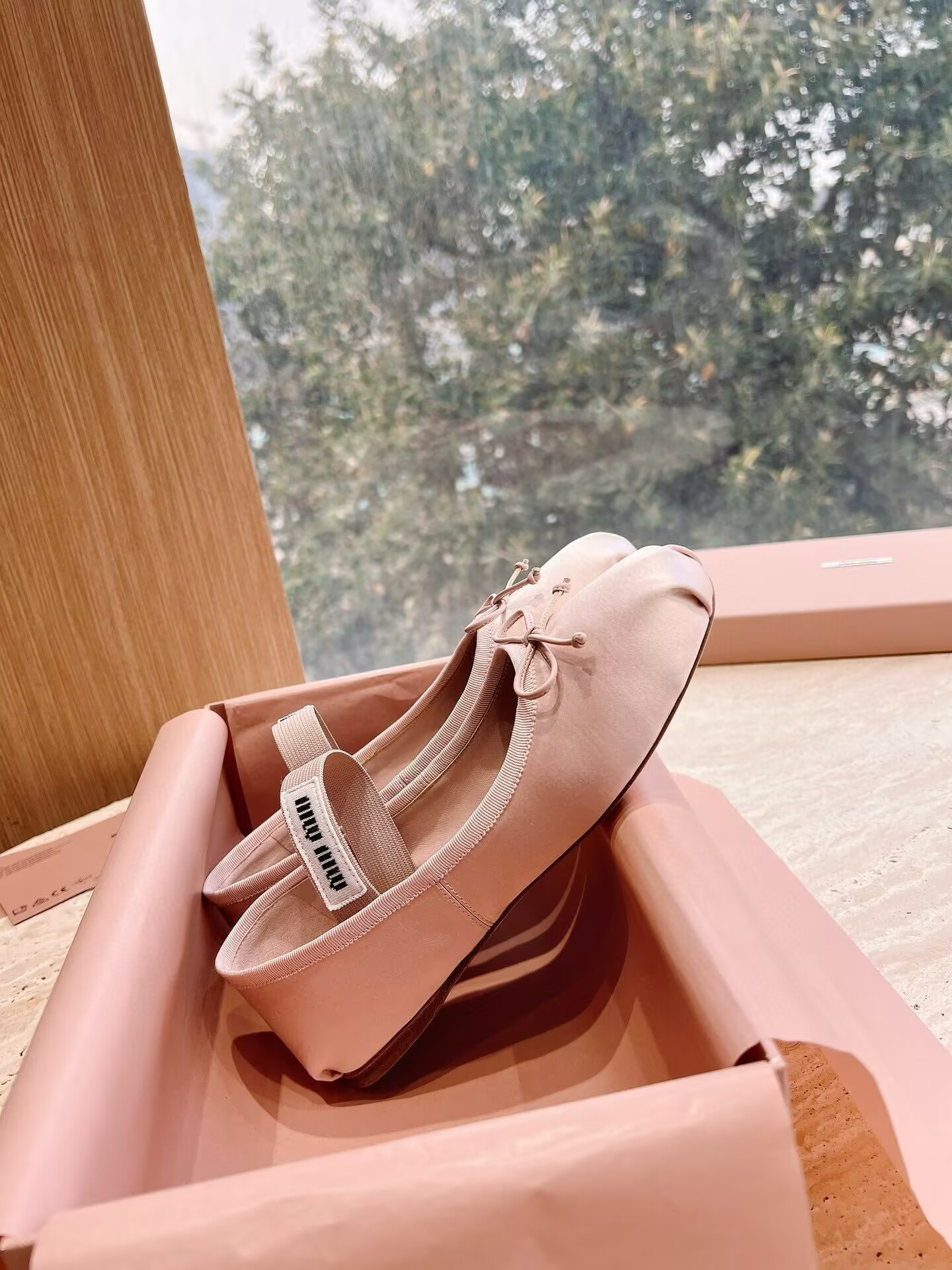 ua M1v M1v satin ballerinas