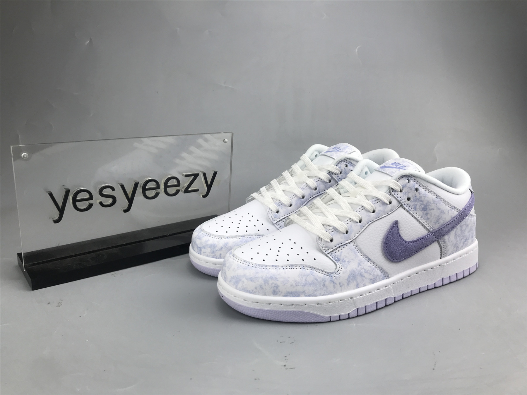 UA NIKE WMNS DUNK LOW OG