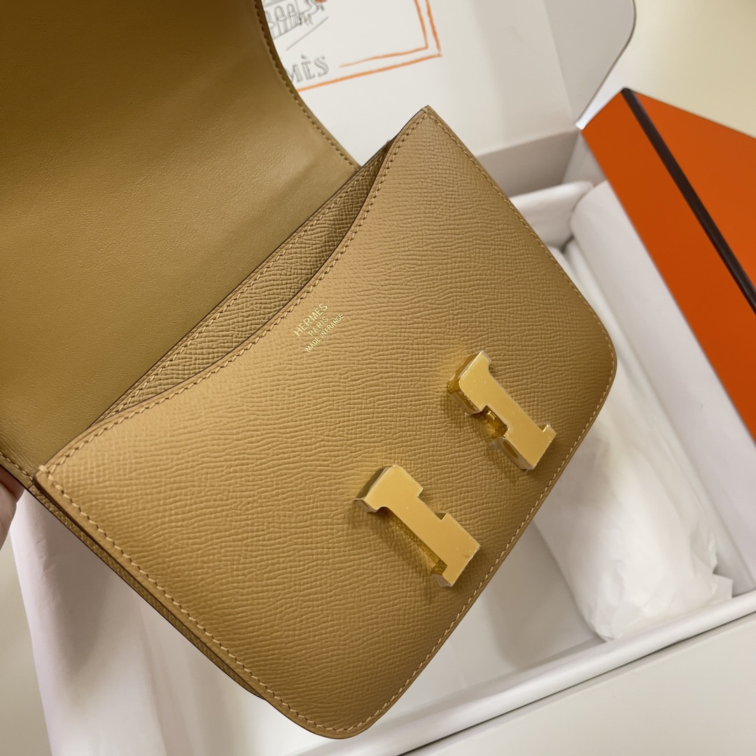 H**me5 Constance 19 Epsom Gold Hardware 7.25" x 6.25" x 2.25"