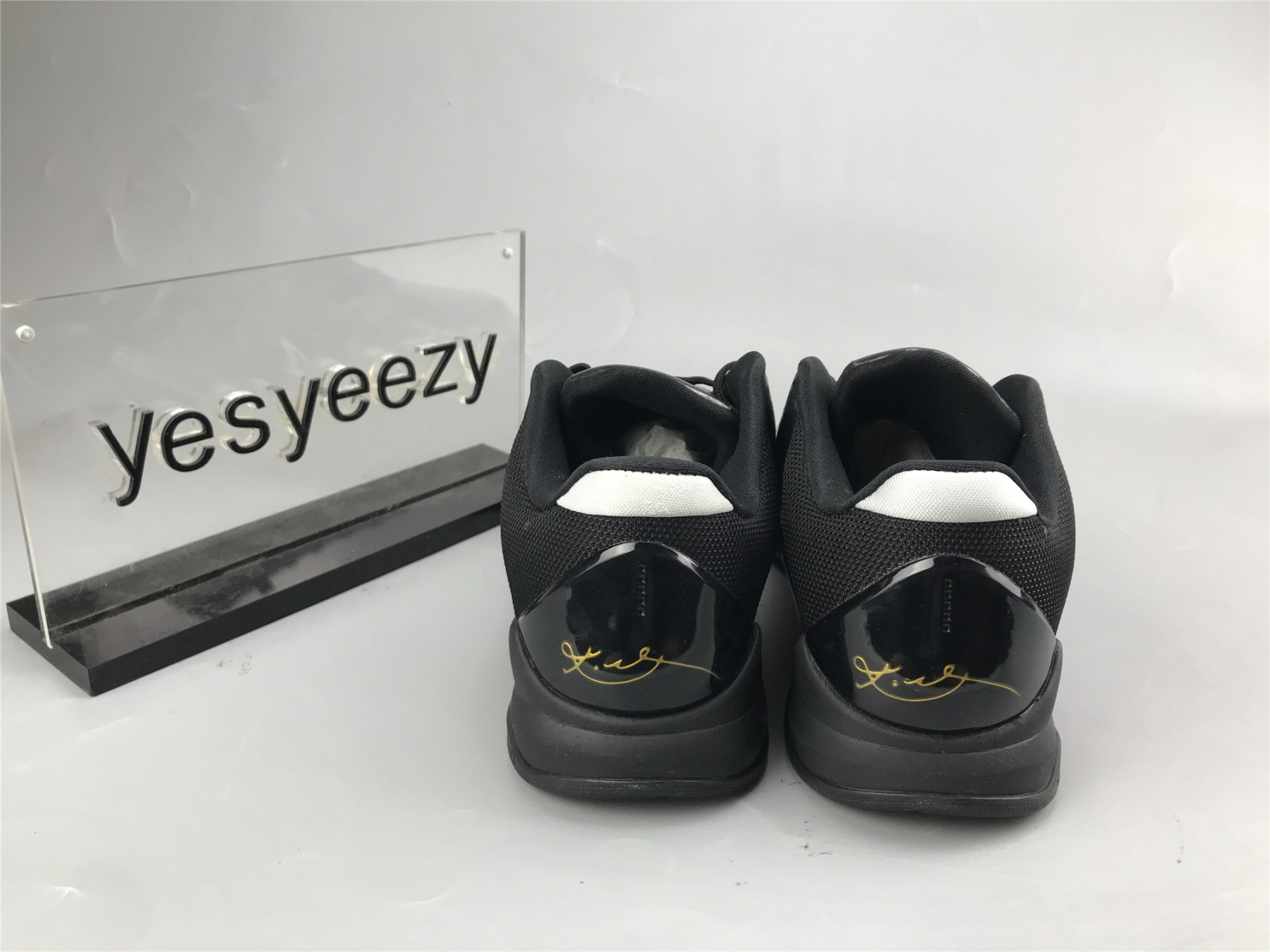 UA NIKE ZOOM KOBE 5 