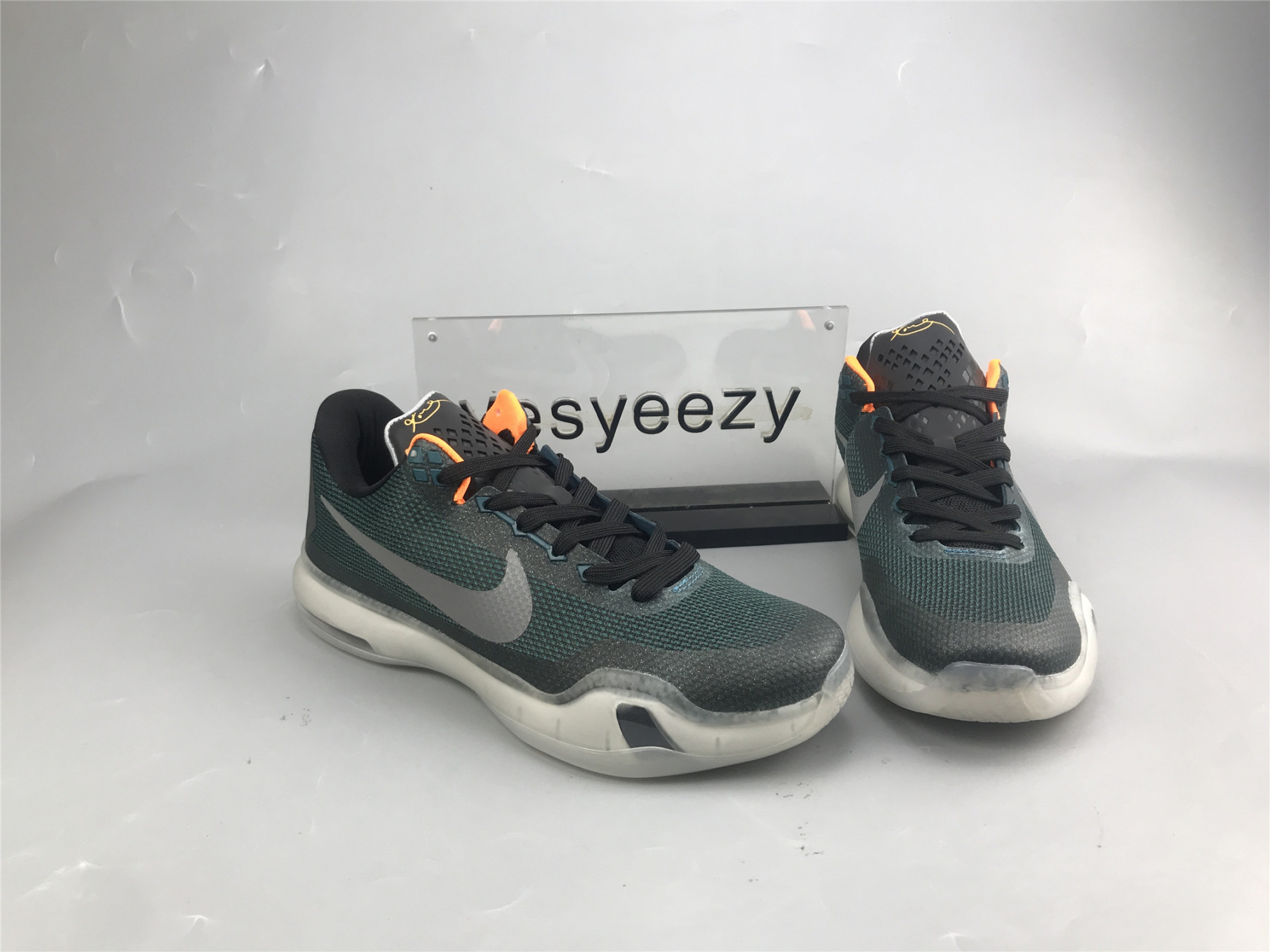 UA NIKE KOBE 10 