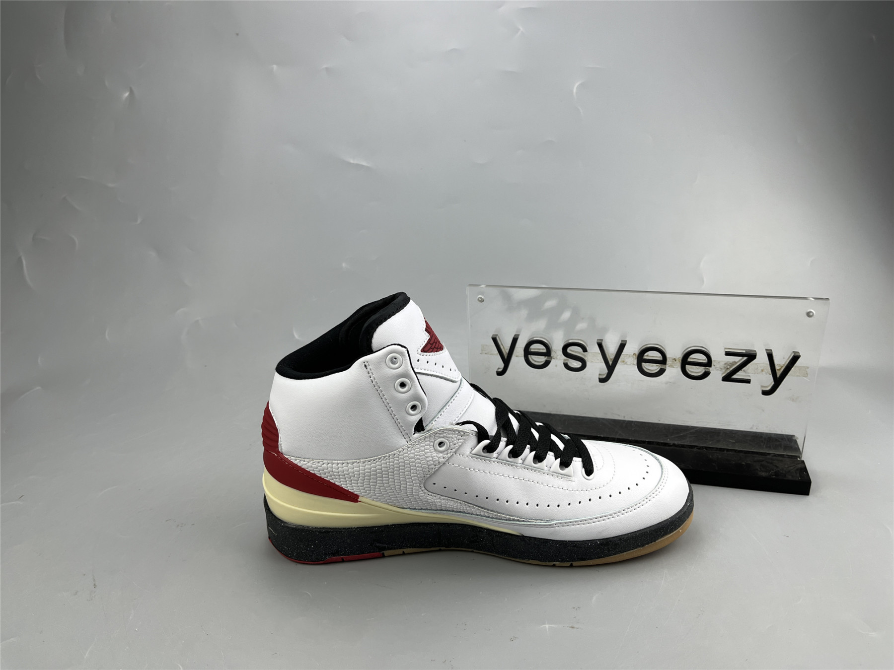 UA OFF WHITE X AIR JORDAN 2 LOW SP RED WHITE