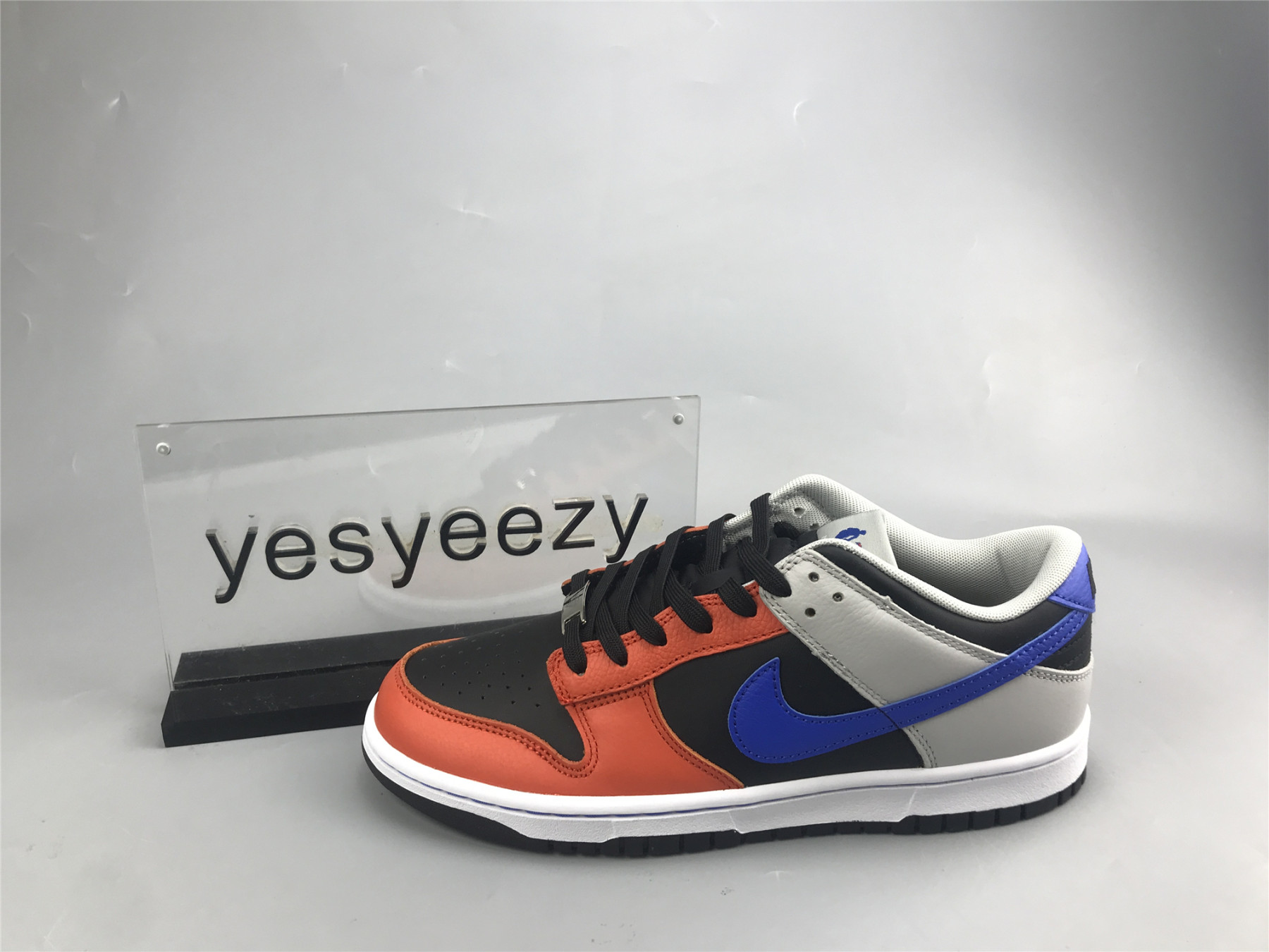 UA NIKE NBA X DUNK LOW EMB