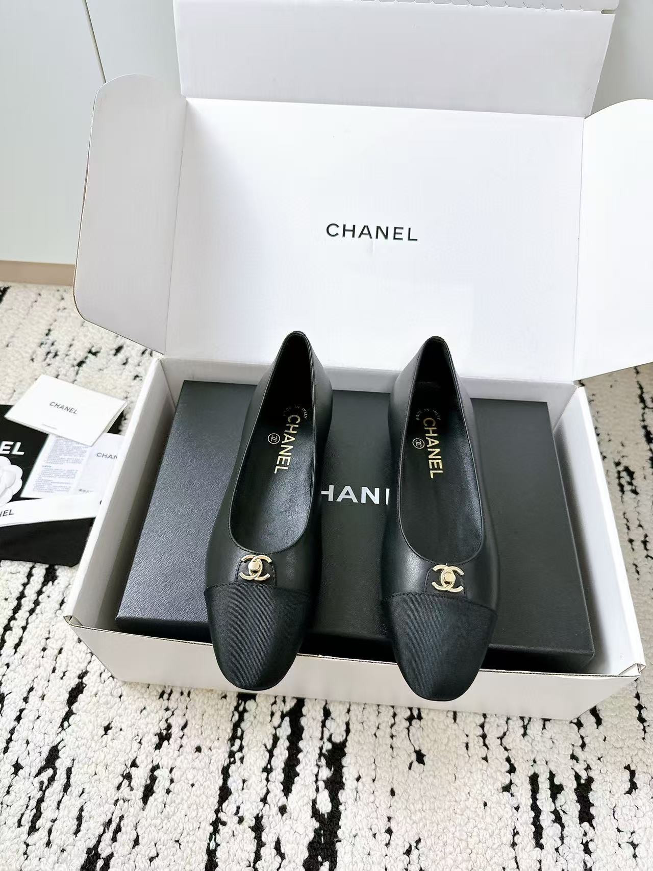 UA Ch**el Ballet Flats