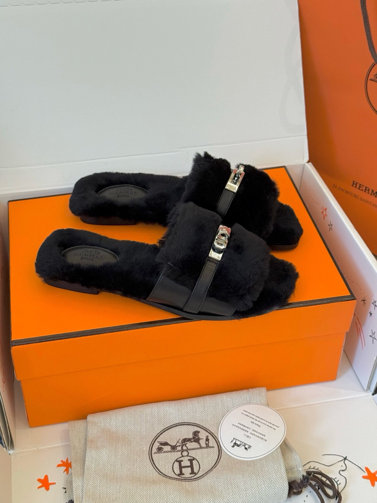 UA H**me5 Giulia Sandal