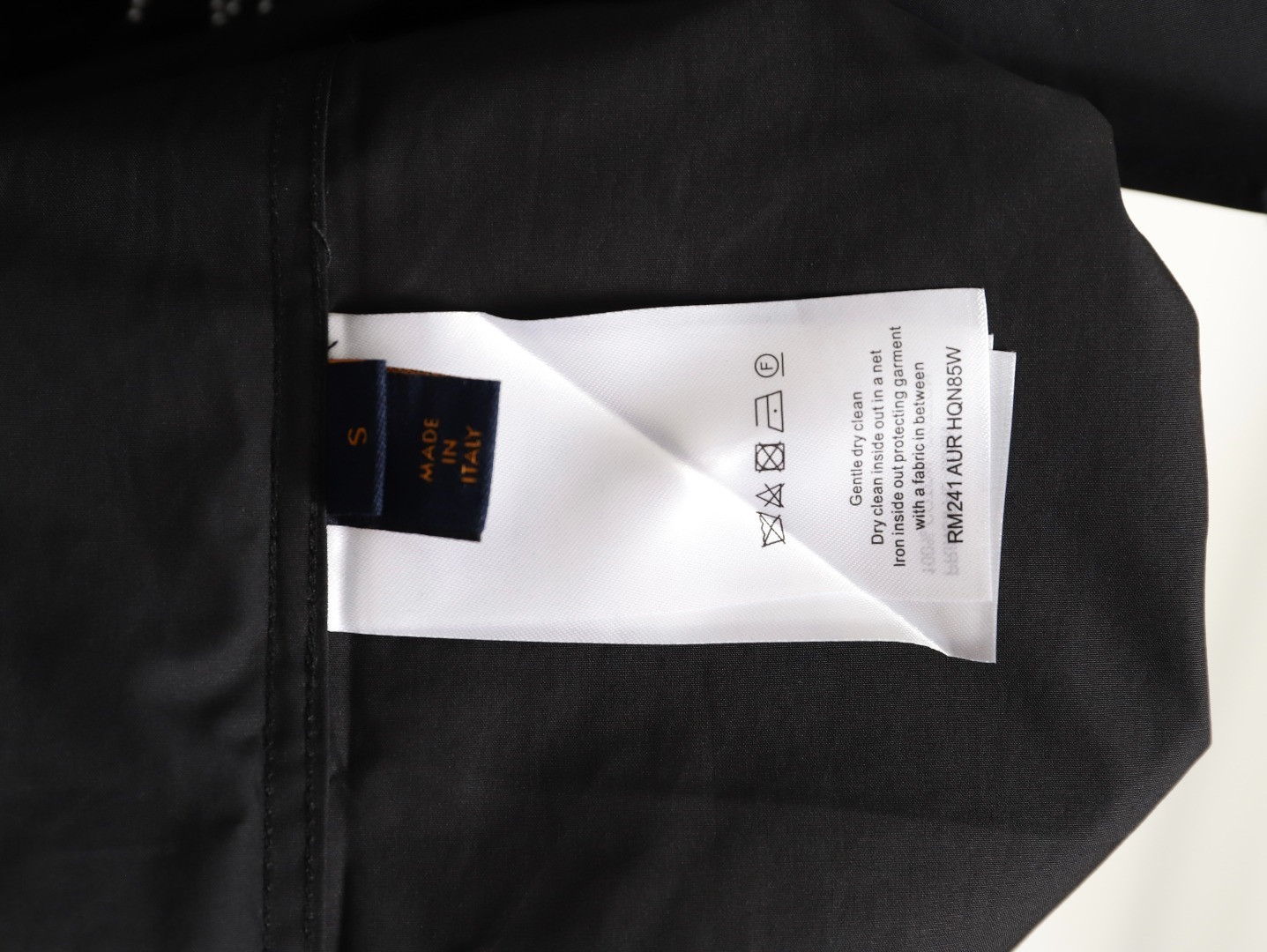 L0vis Vvtt0n Long-sleeved Shirts