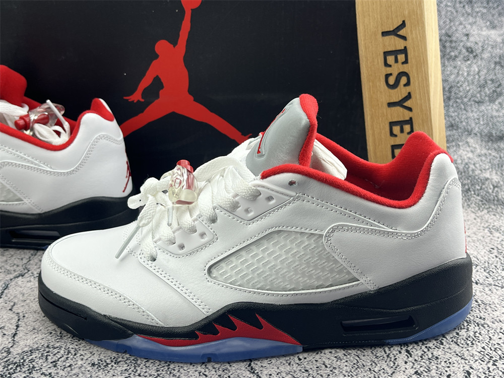 UA AIR JORDAN 5 LOW GOLF 'FIRE RED'