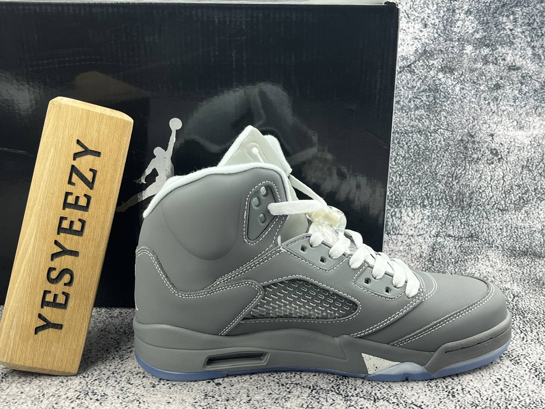 UA Jordan 5 Retro