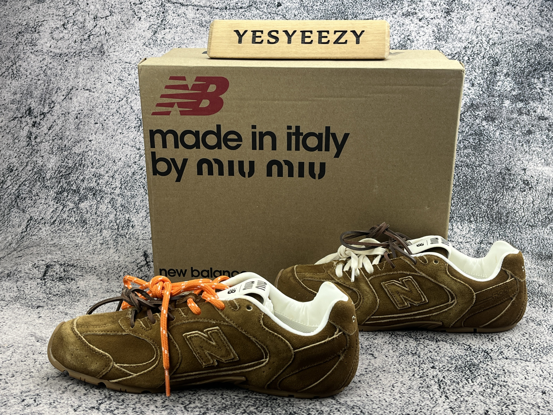 ua m1v m1v x new Ba1an*e 530 sl suede sneakers