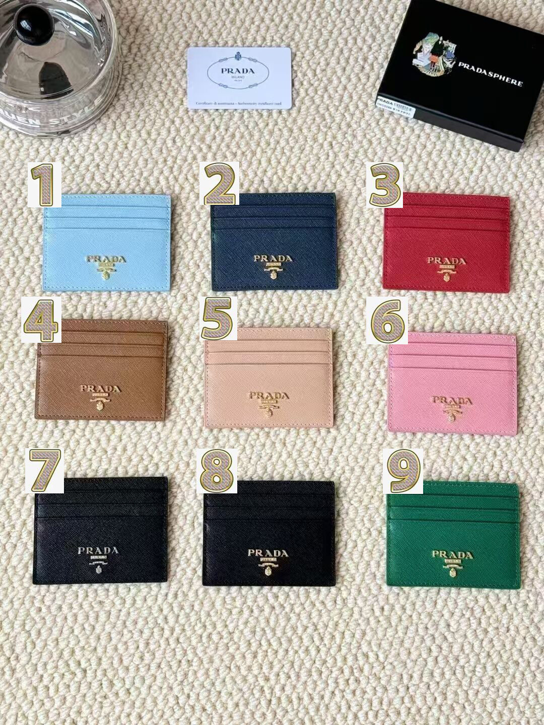 Pra*a Card Holder