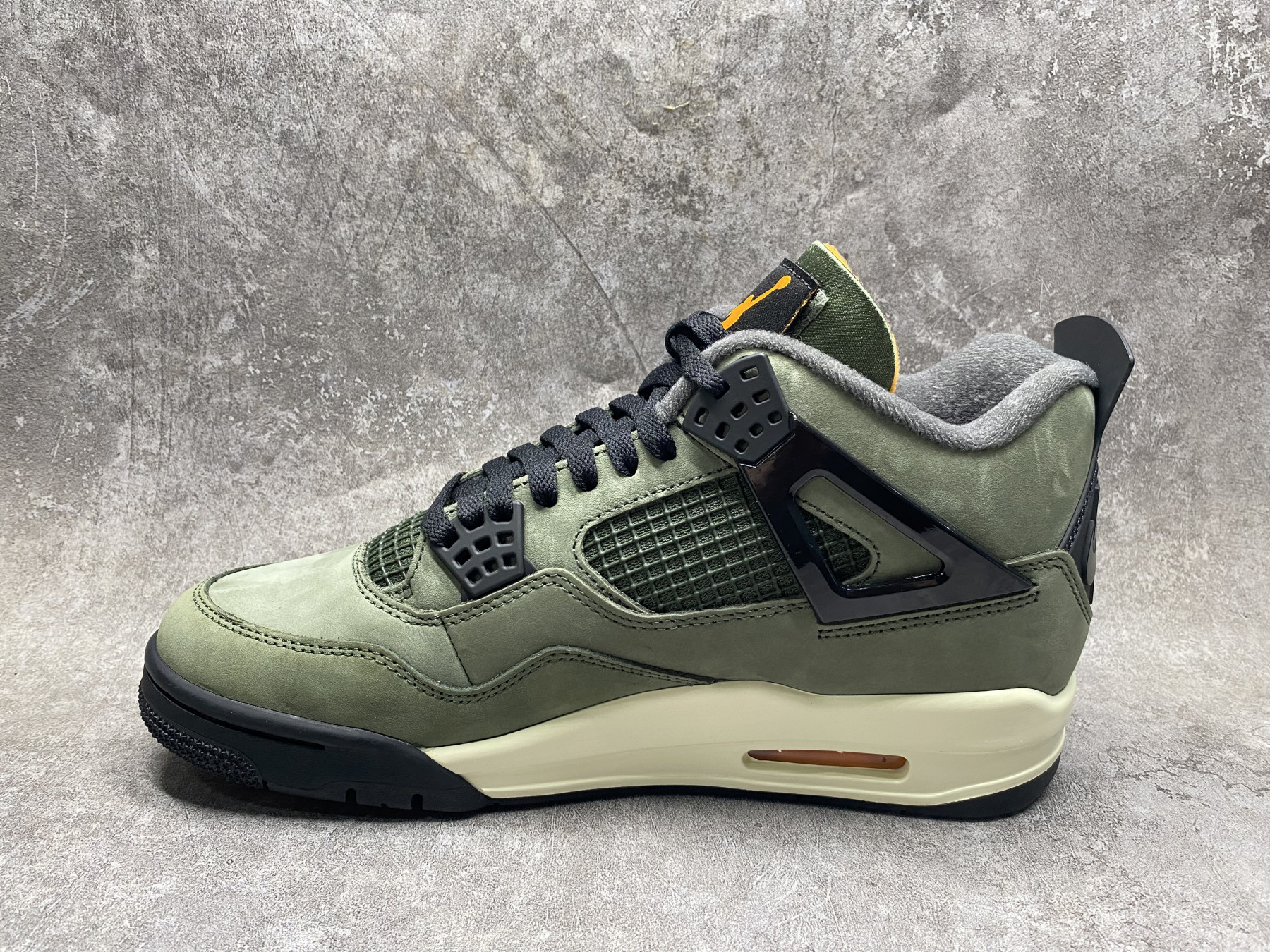 UA Jordan 4 Retro