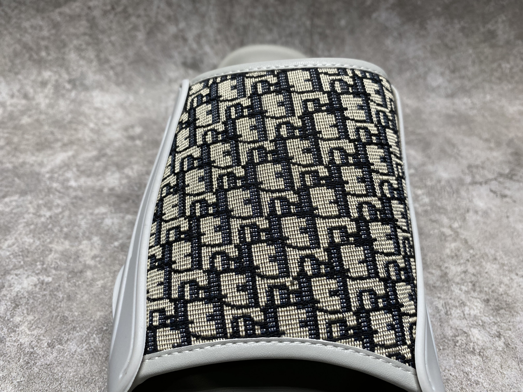 UA D10r Sandal
