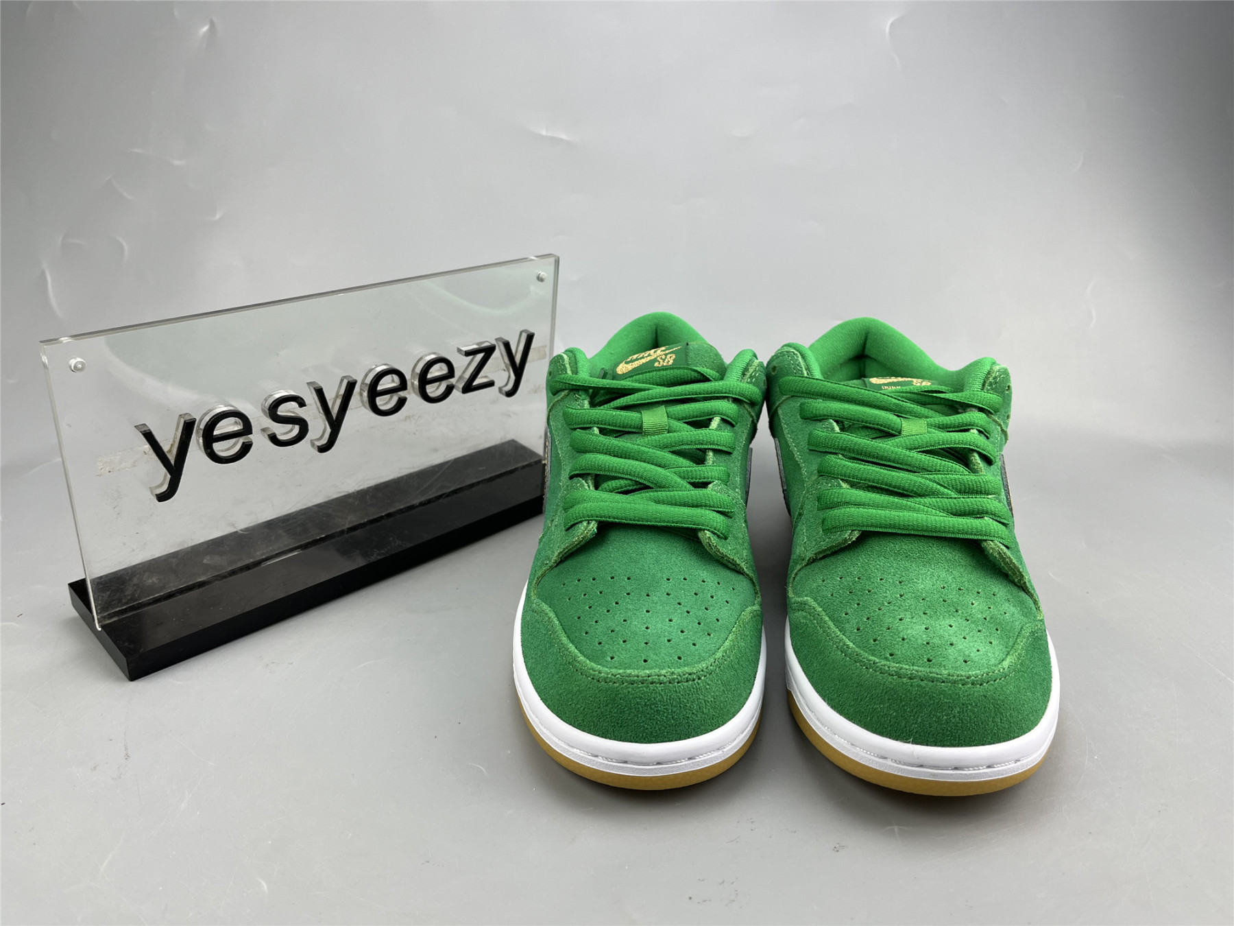 ua nike dunk low sb