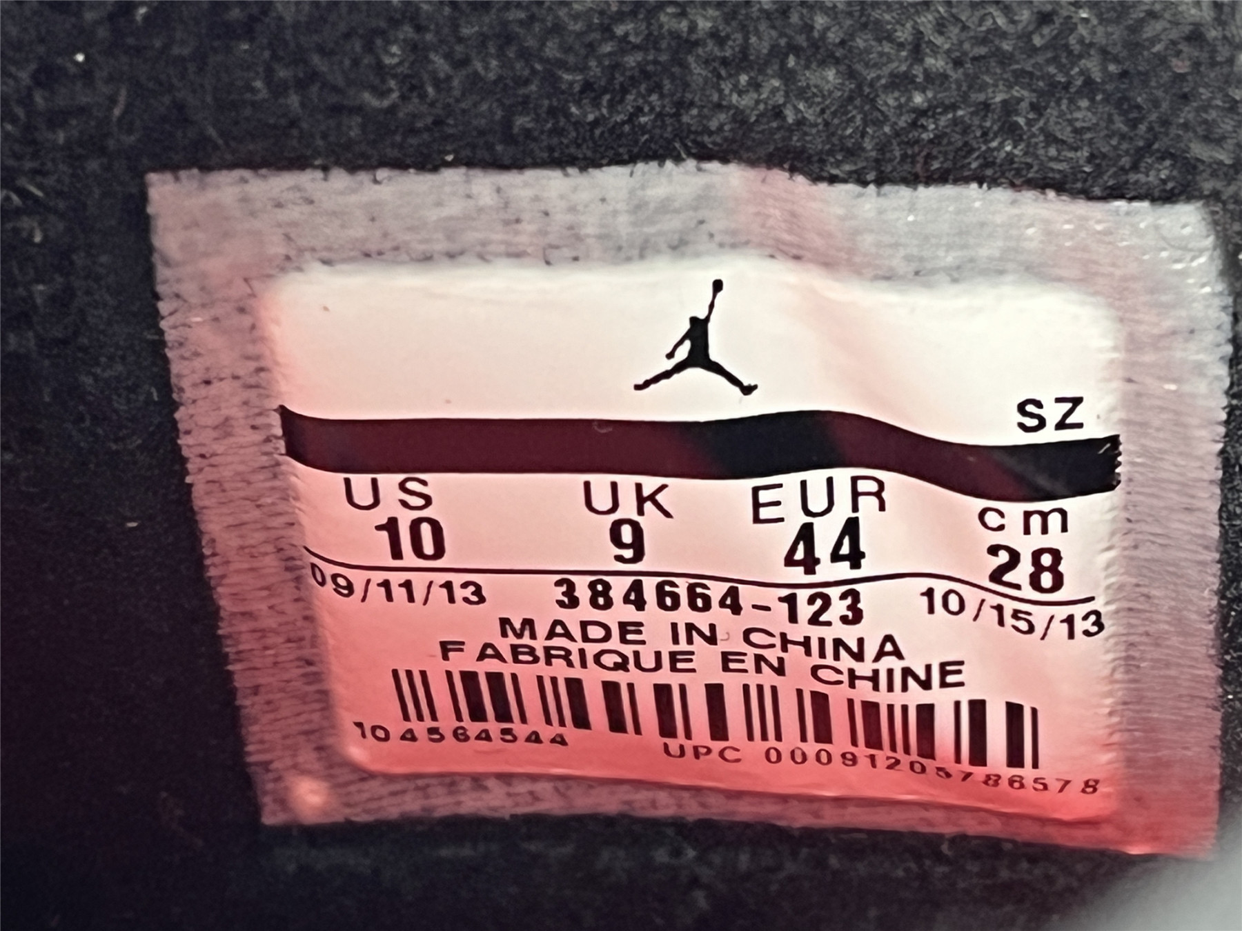 UA  AIR JORDAN 6 RETRO 
