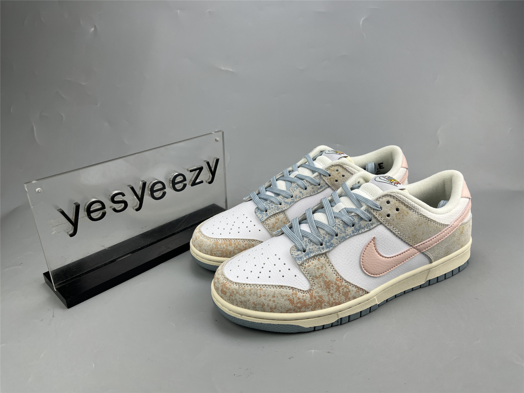 UA NIKE DUNK LOW 