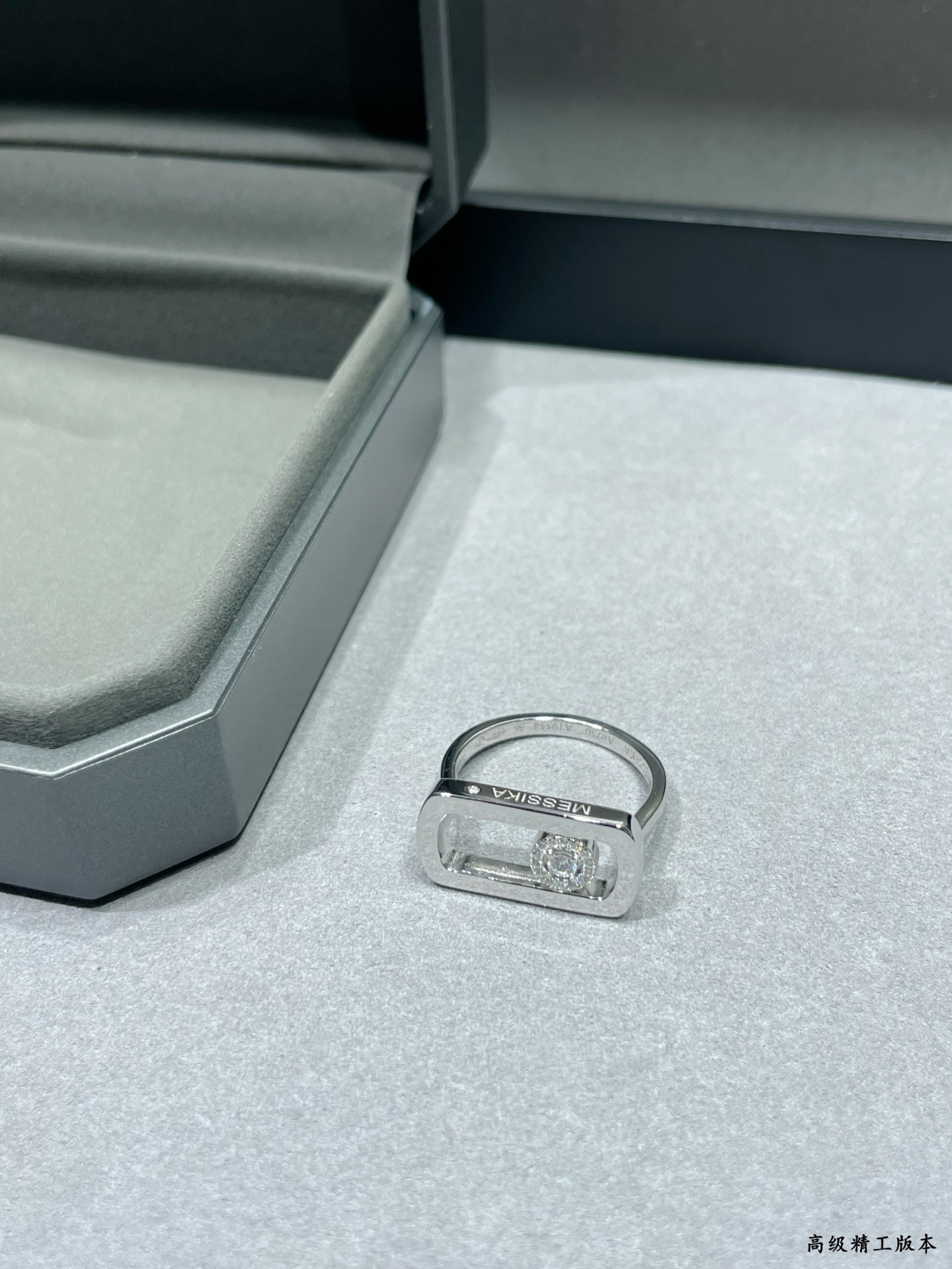 Mes1kaa large solitaire d1am0nd ring