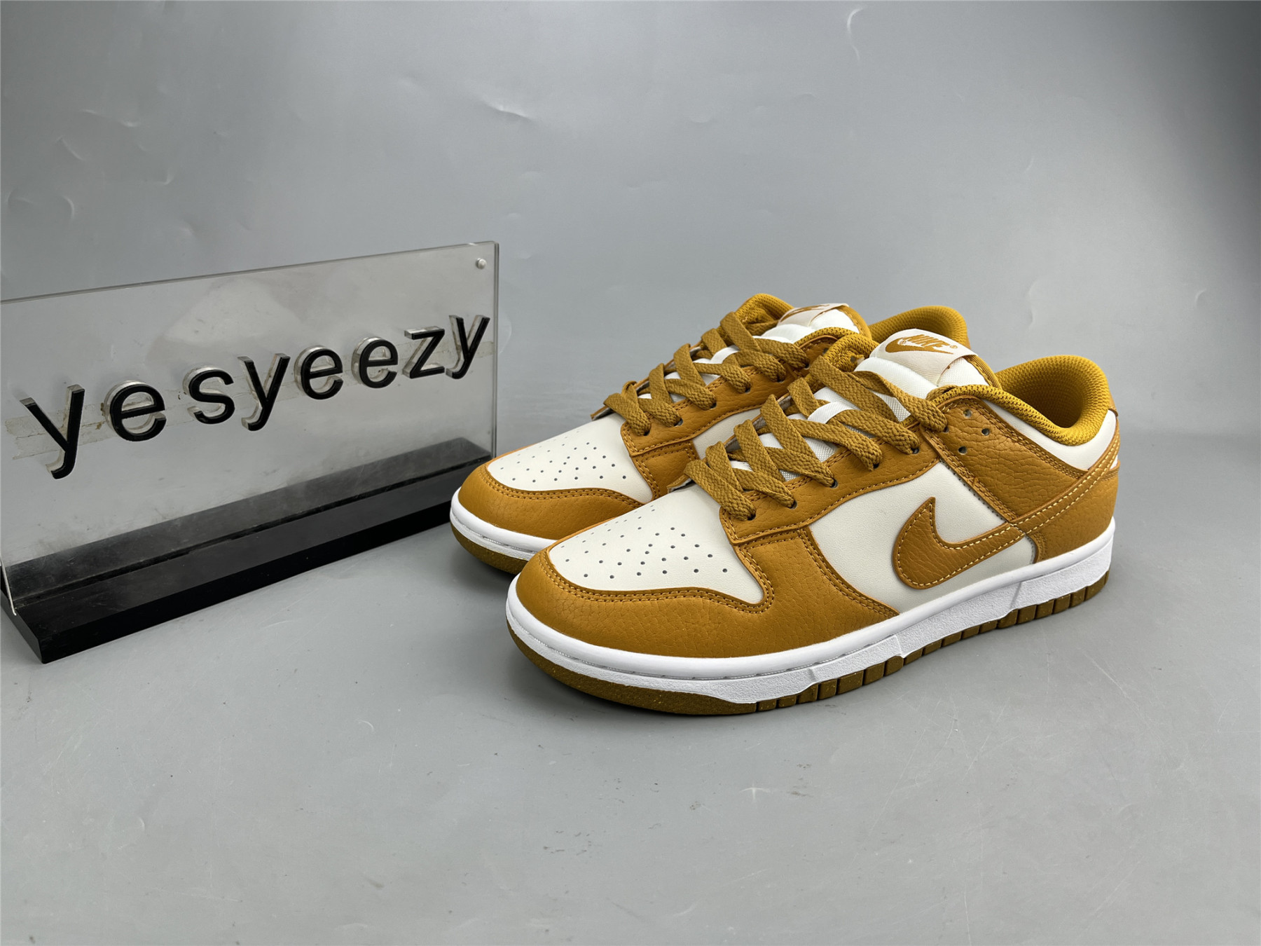 ua nike wmns dunk low next nature 