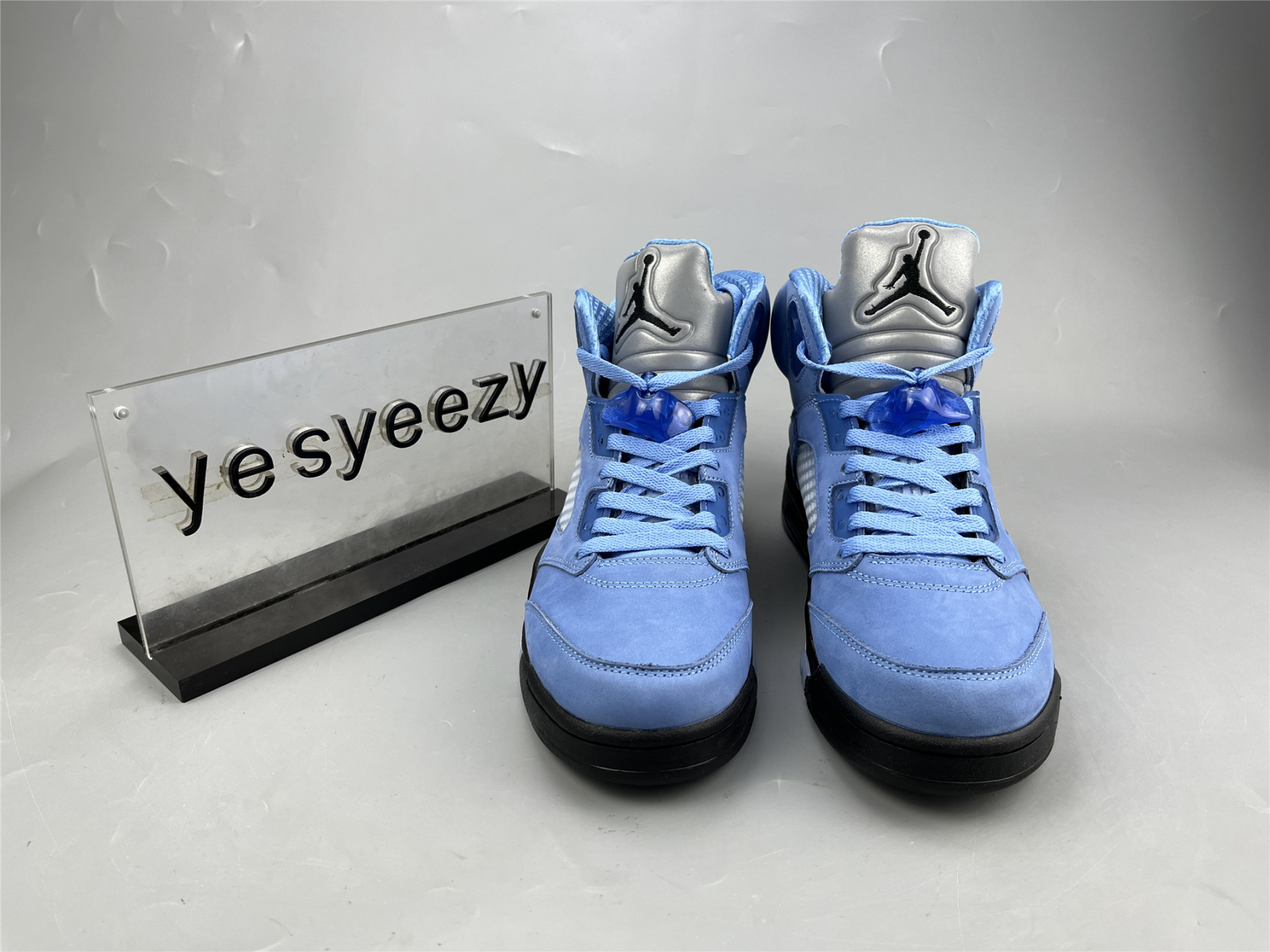 UA AIR JORDAN 5 RETRO "UNC"