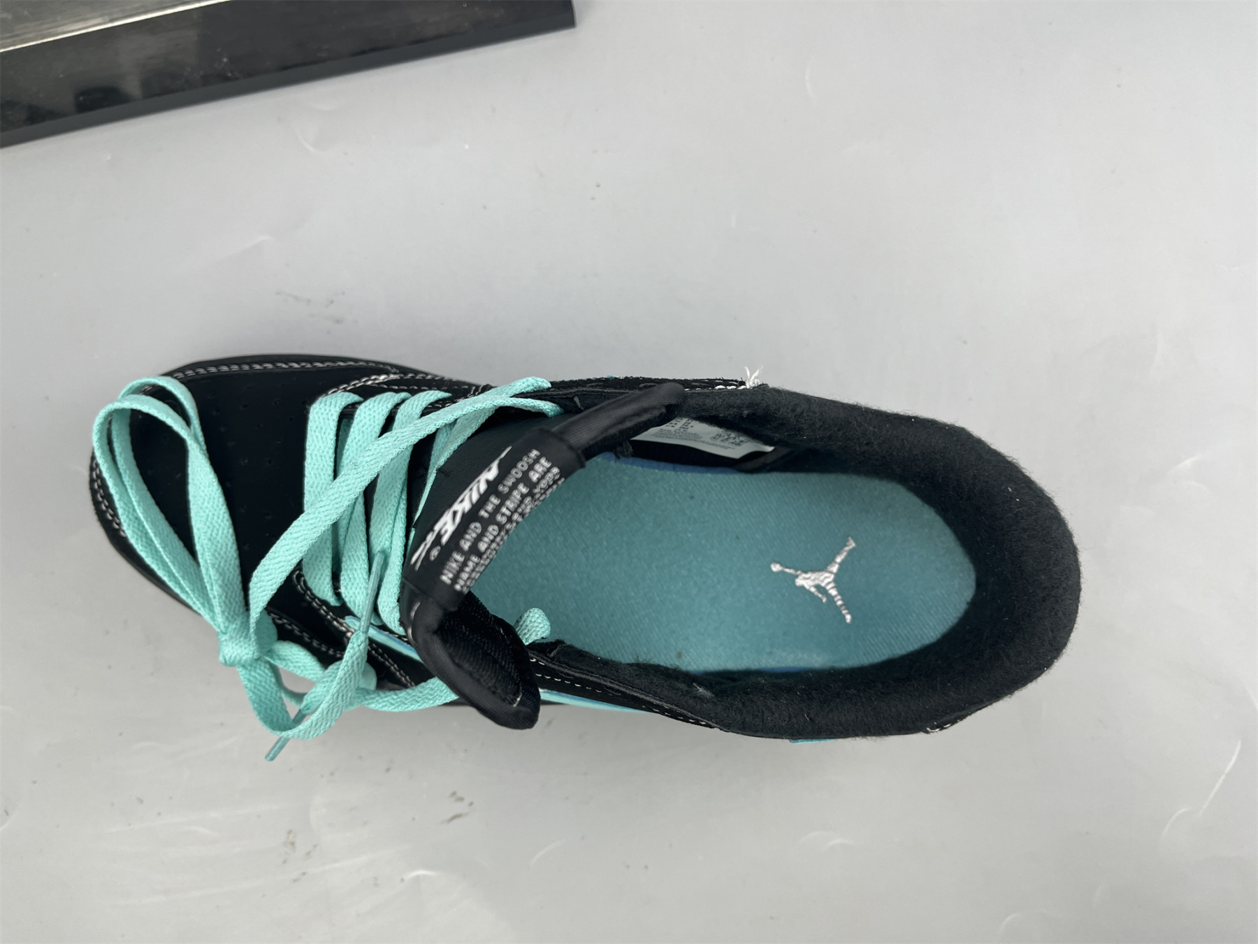 ua air jordan 1 low t*f*ny phanT0m