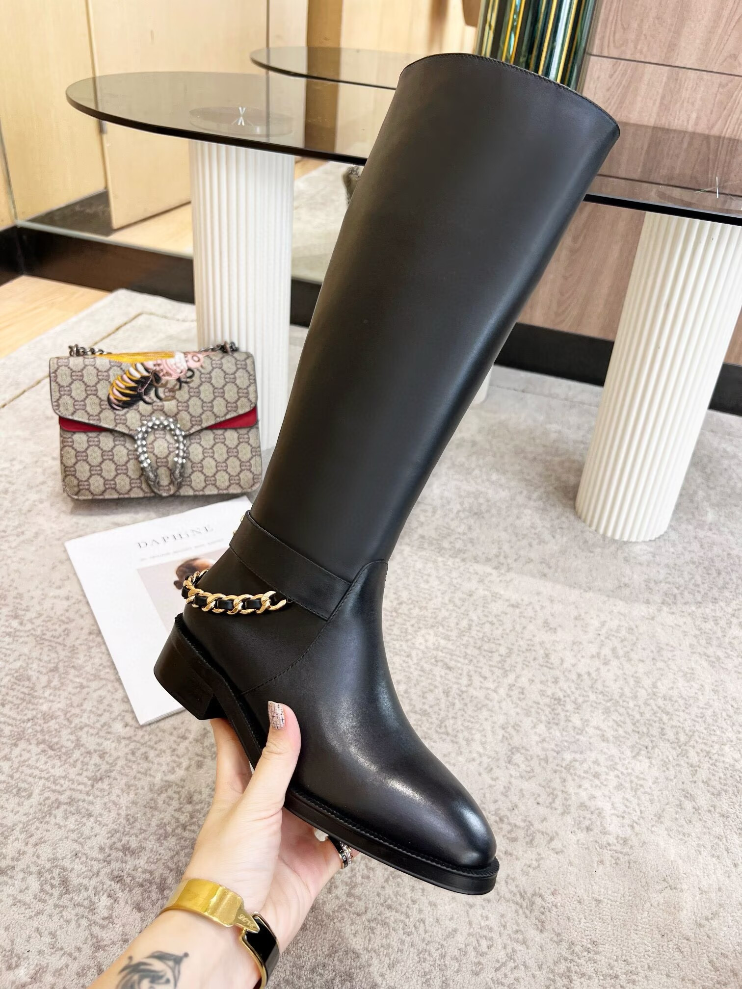 ua Ch**el boots