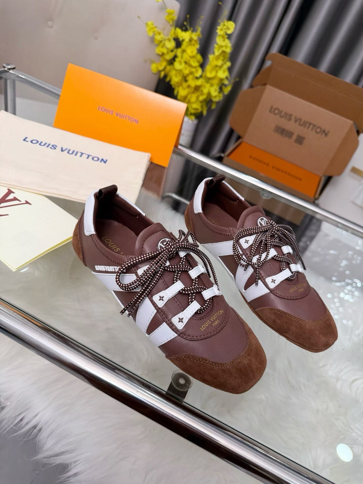 UA LV Sneaker