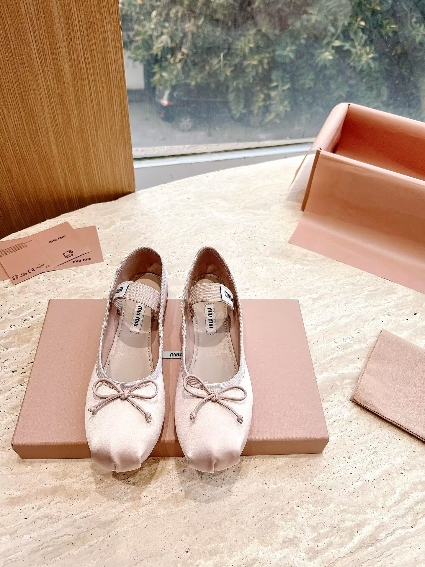 ua M1v M1v satin ballerinas