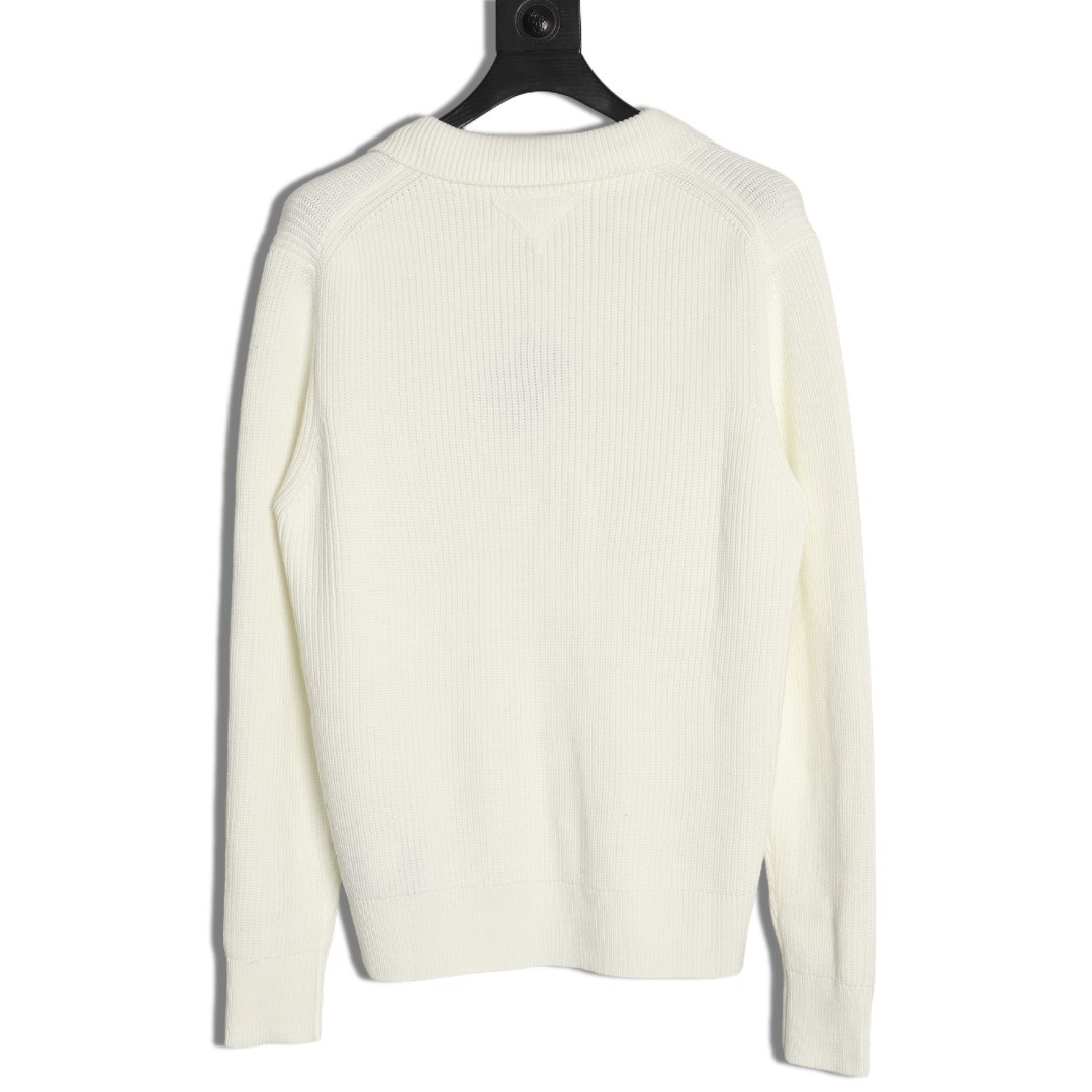 Pra*a Knitting Sweaters