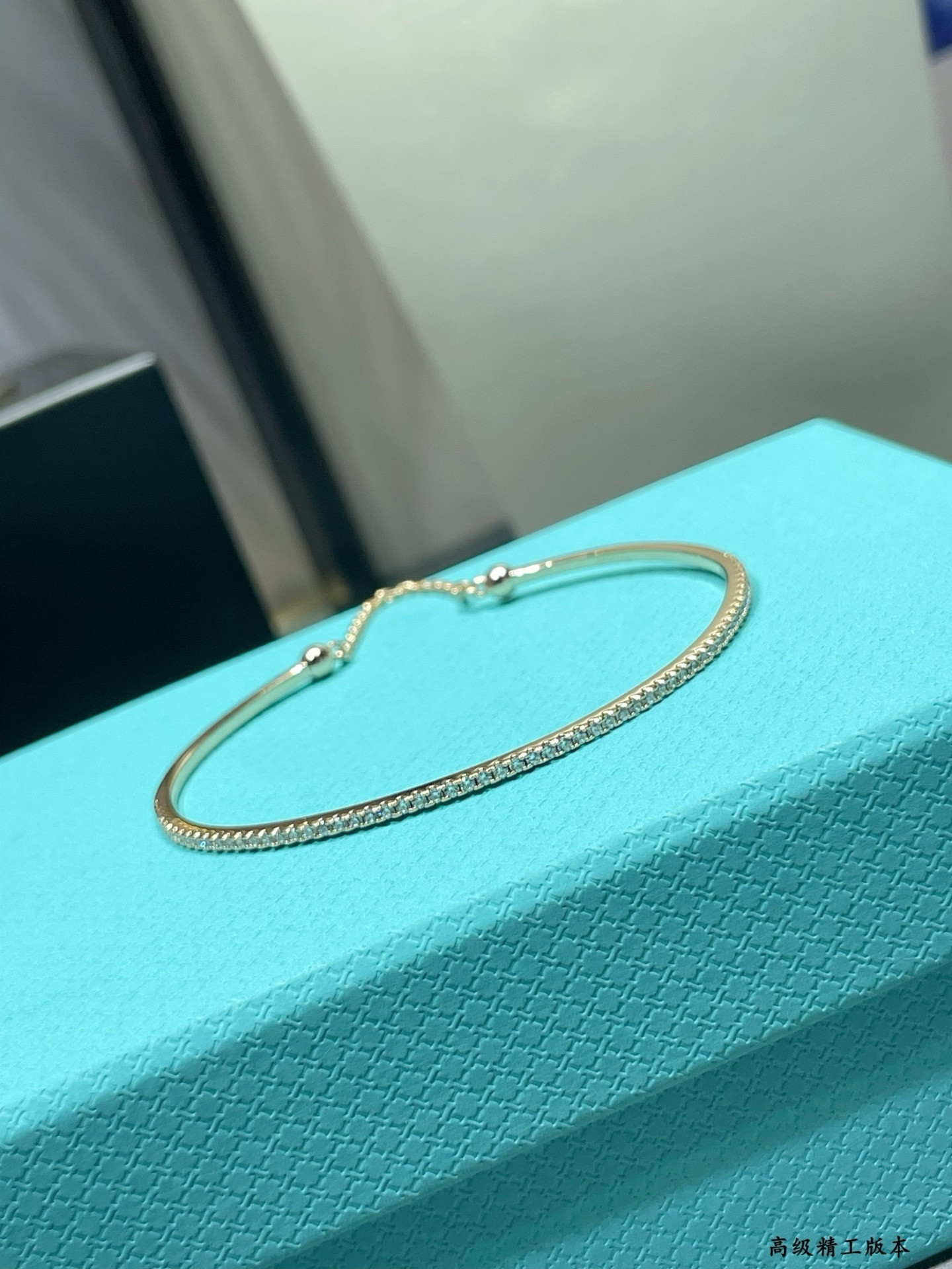 Mes1kaa thin row of d1am0nds bracelet with chain link