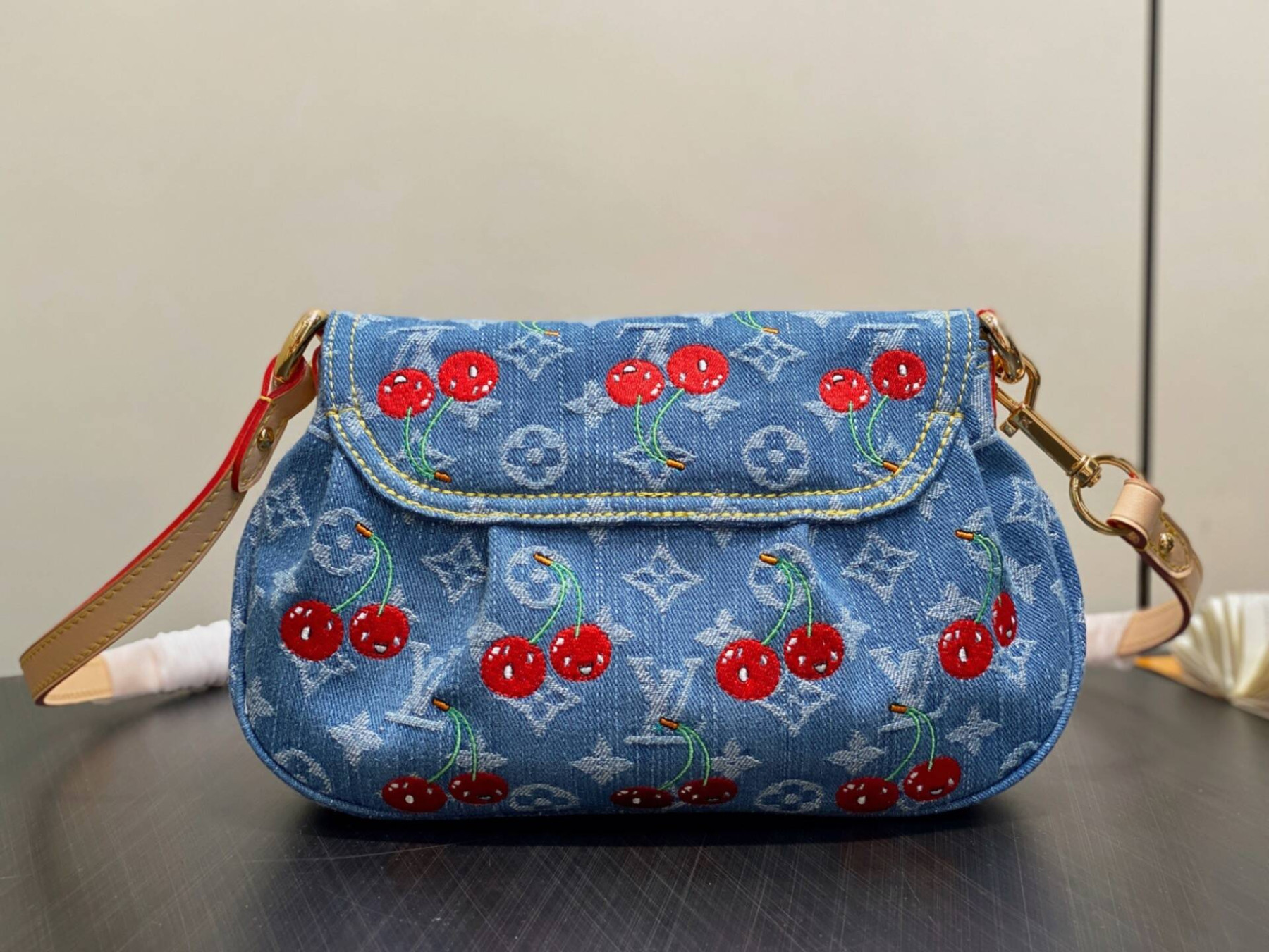 LV x TM Sunset M13680 27x18x3cm