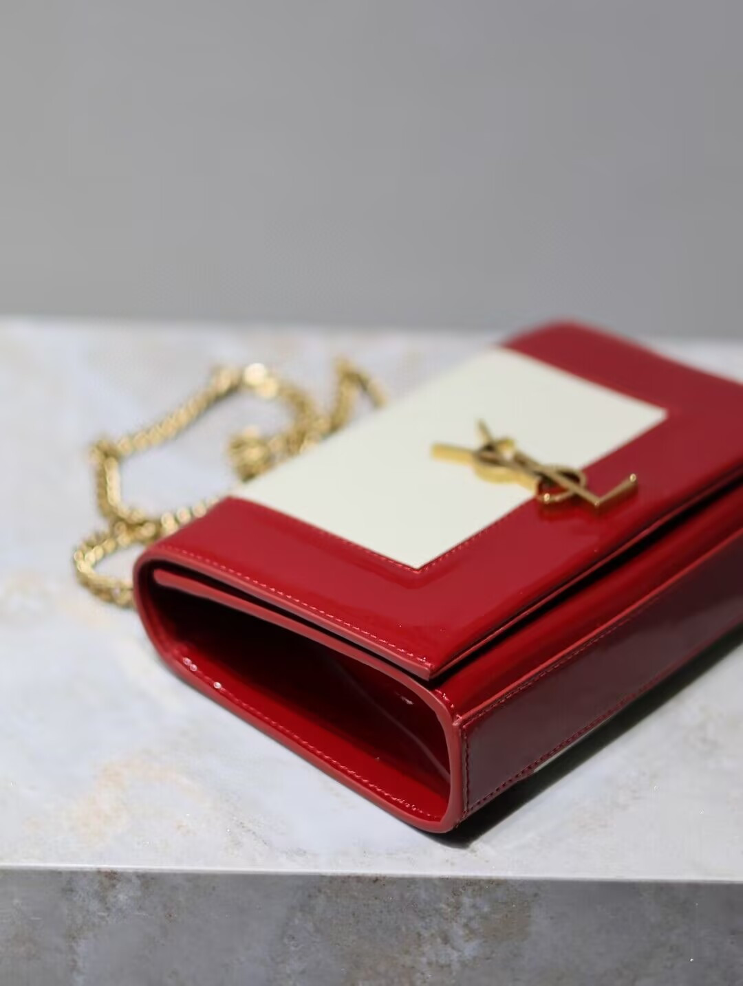Y51 KATE Nappa Patent Calfskin Two-Toned 20x13.5x6cm