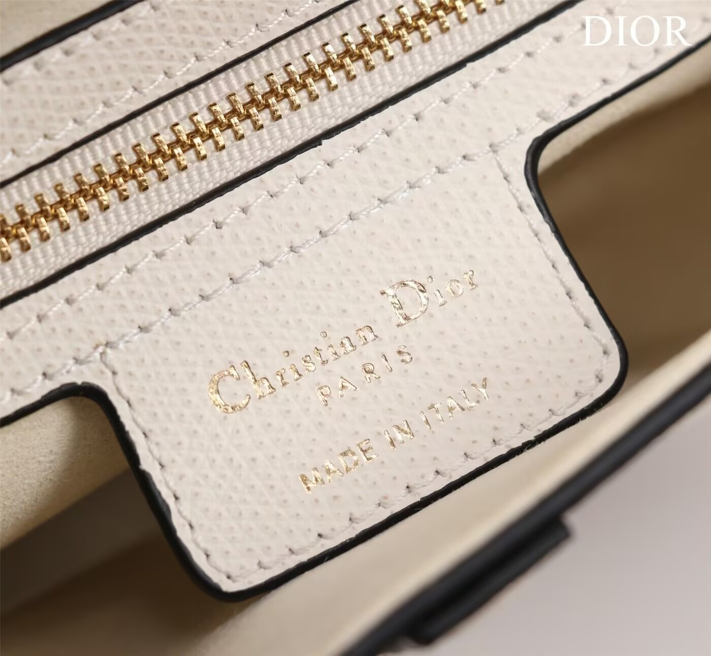 D10r MINI SADDLE BAG WITH STRAP Grained Calfskin 19 x 16 x 5 cm