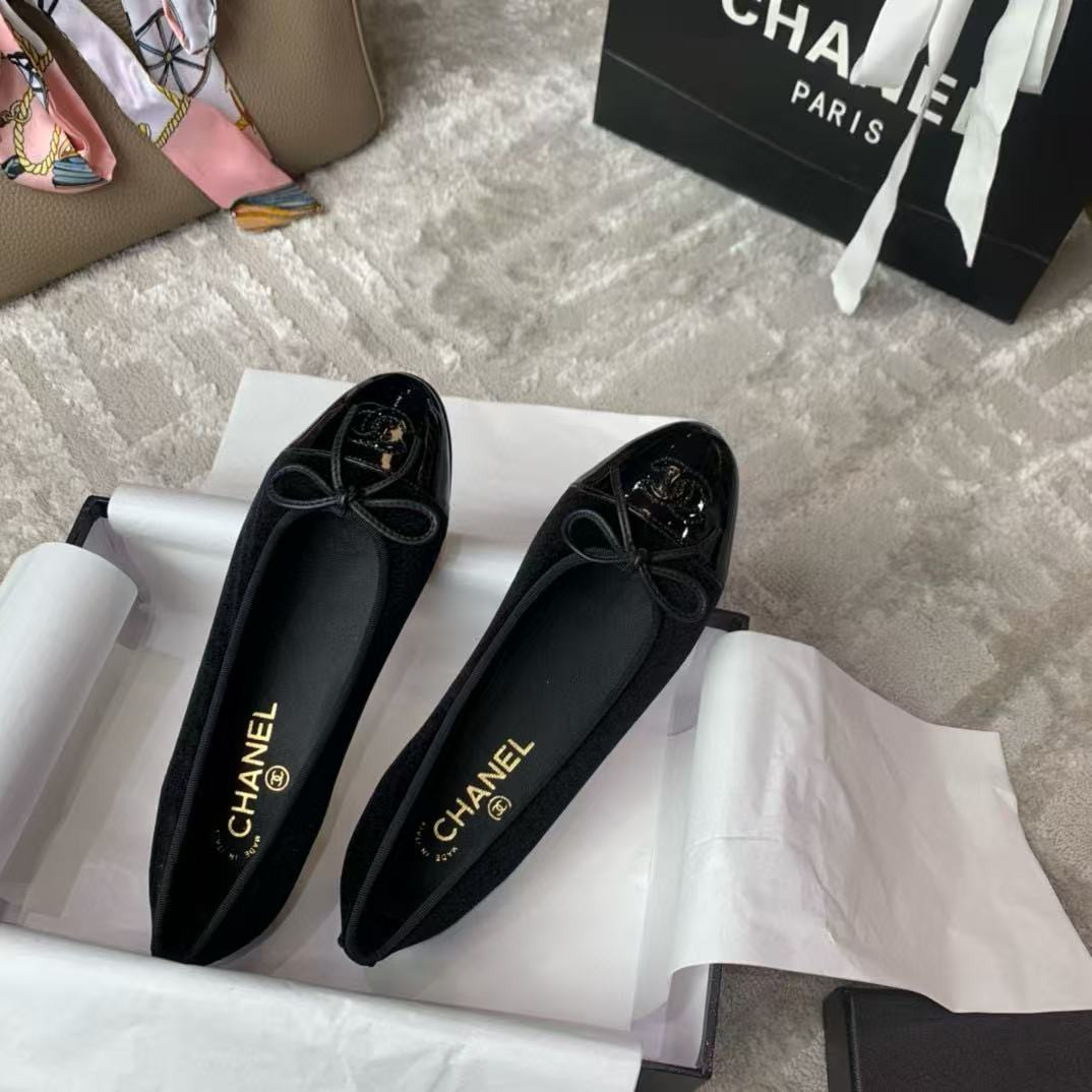 UA Ch**el BALLET FLATS
